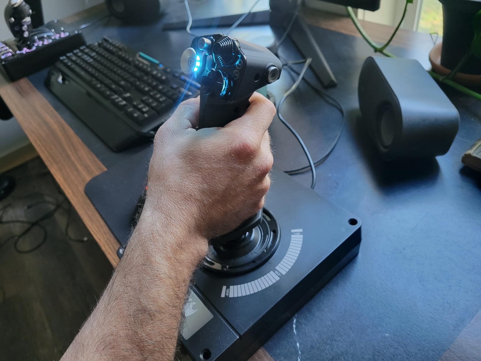 Logitech G X56 H.O.T.A.S Throttle and Joystick Flight Simulator Game Controller, 4 Spring Options, +189 Programmable Controls, RGB Lighting, 2x USB, PC - Black customer photo 1