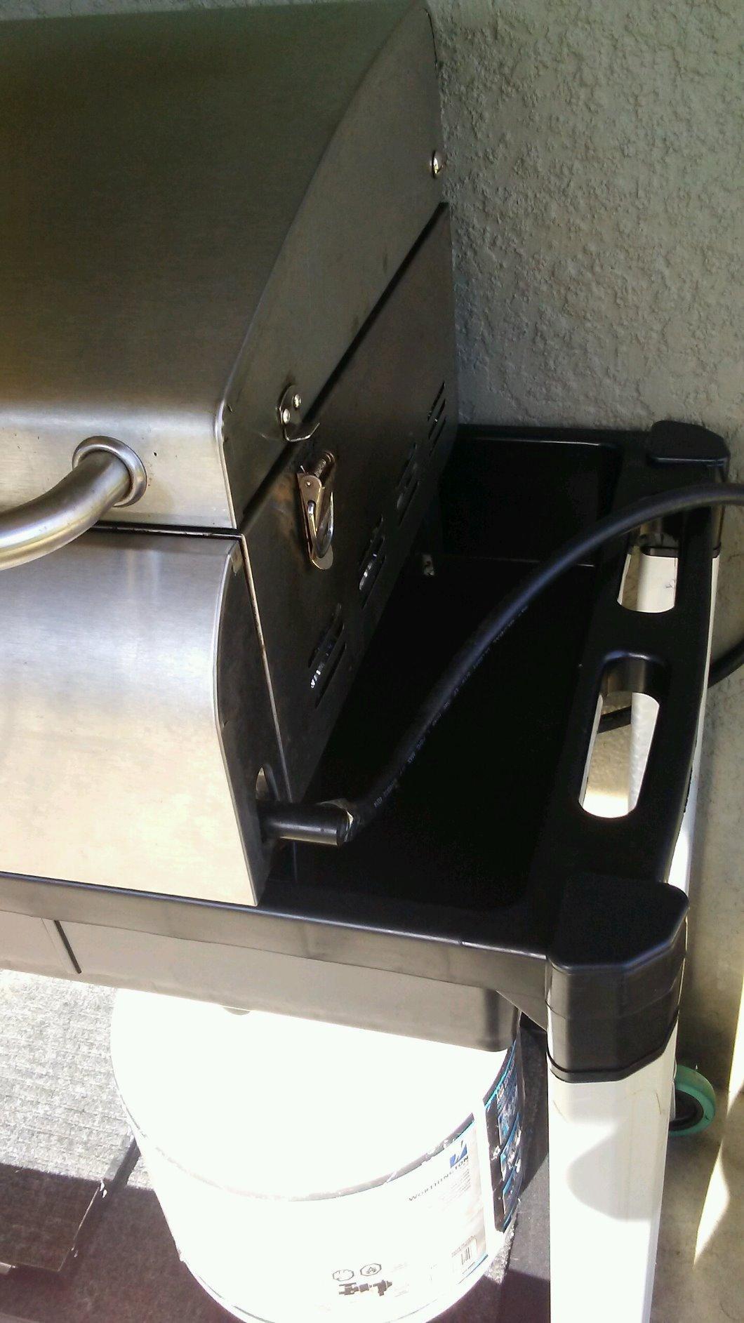 MaxWorks 80774 3-Shelf Utility Plastic Cart with Wheels-225 Lbs Maximum Capacity , Black customer photo 1