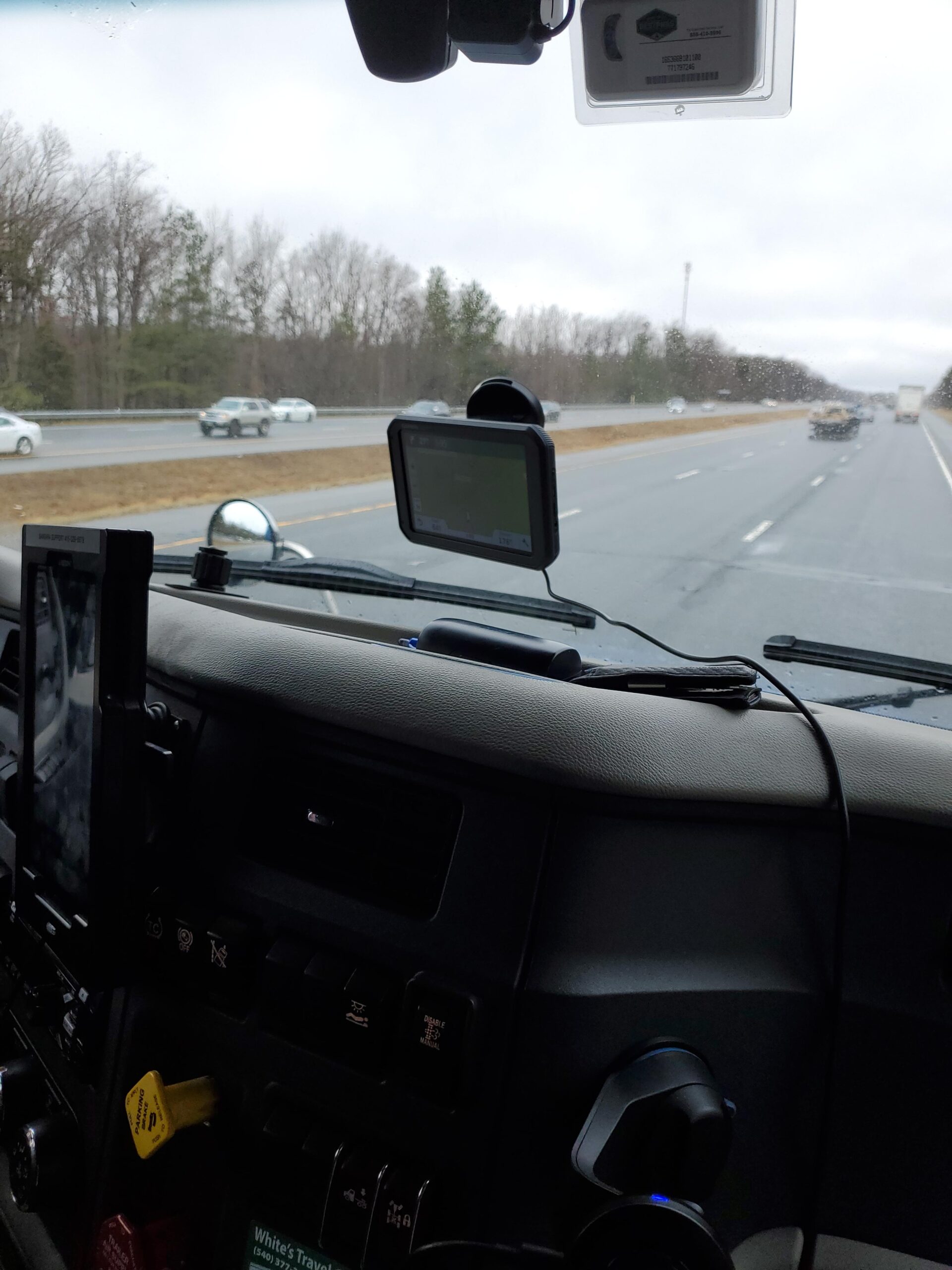 Garmin dezlCam 785 LMT-S, GPS Truck Navigator with Built-in Dash Cam customer photo 1