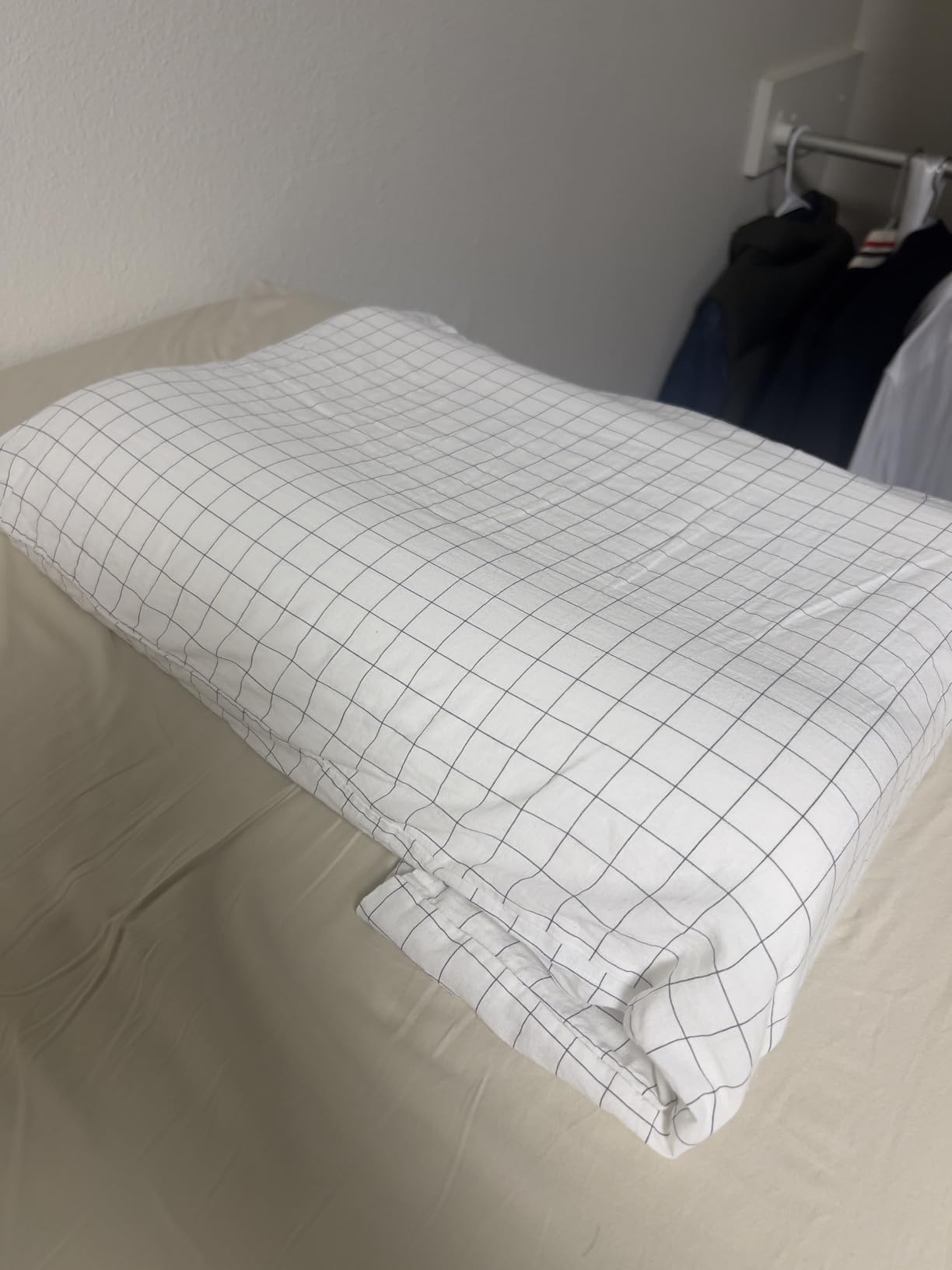 TEMPUR-Ergo Neck Pillow, Medium Profile, White customer photo 1