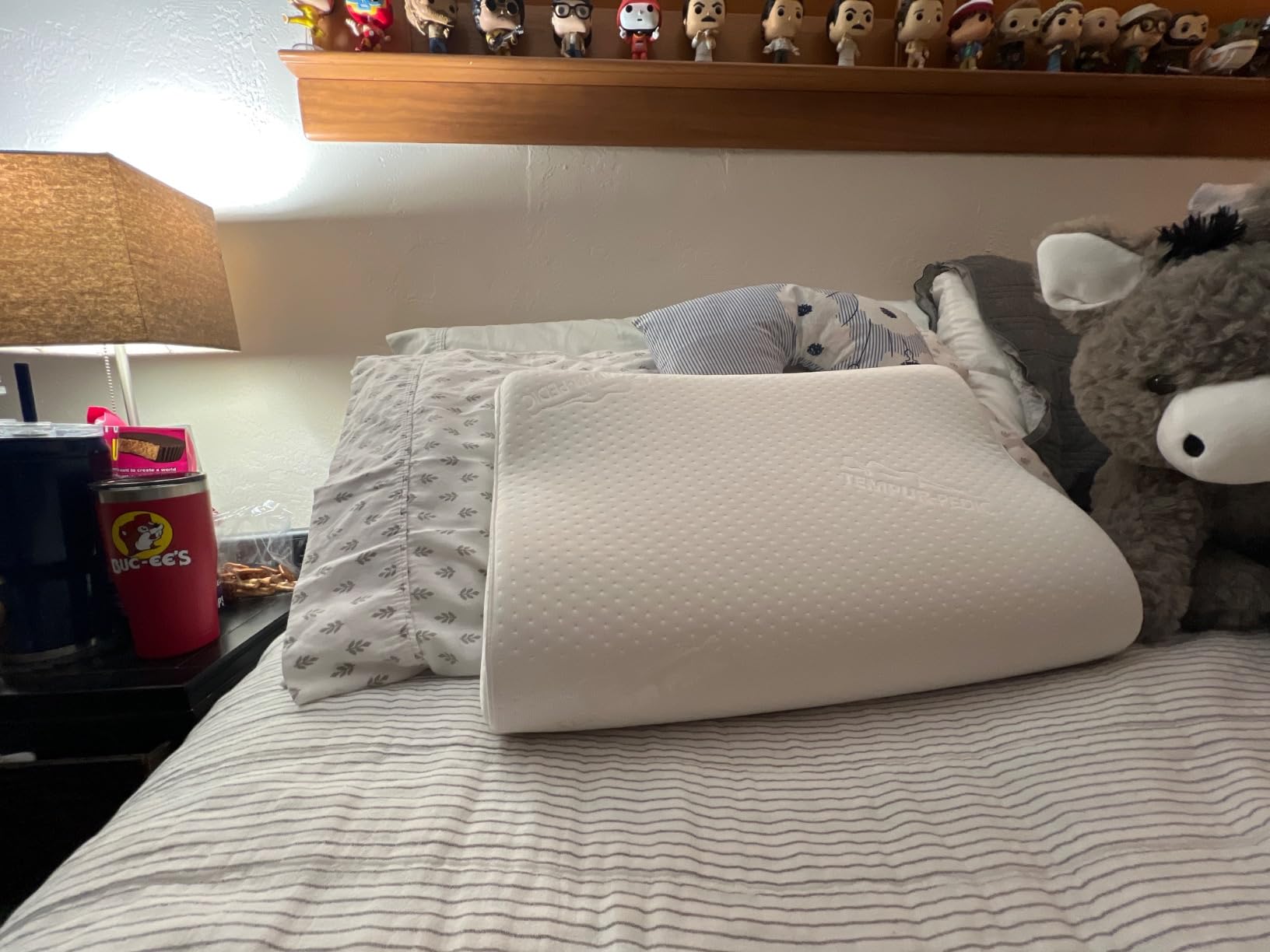 TEMPUR-Ergo Neck Pillow, Medium Profile, White customer photo 2