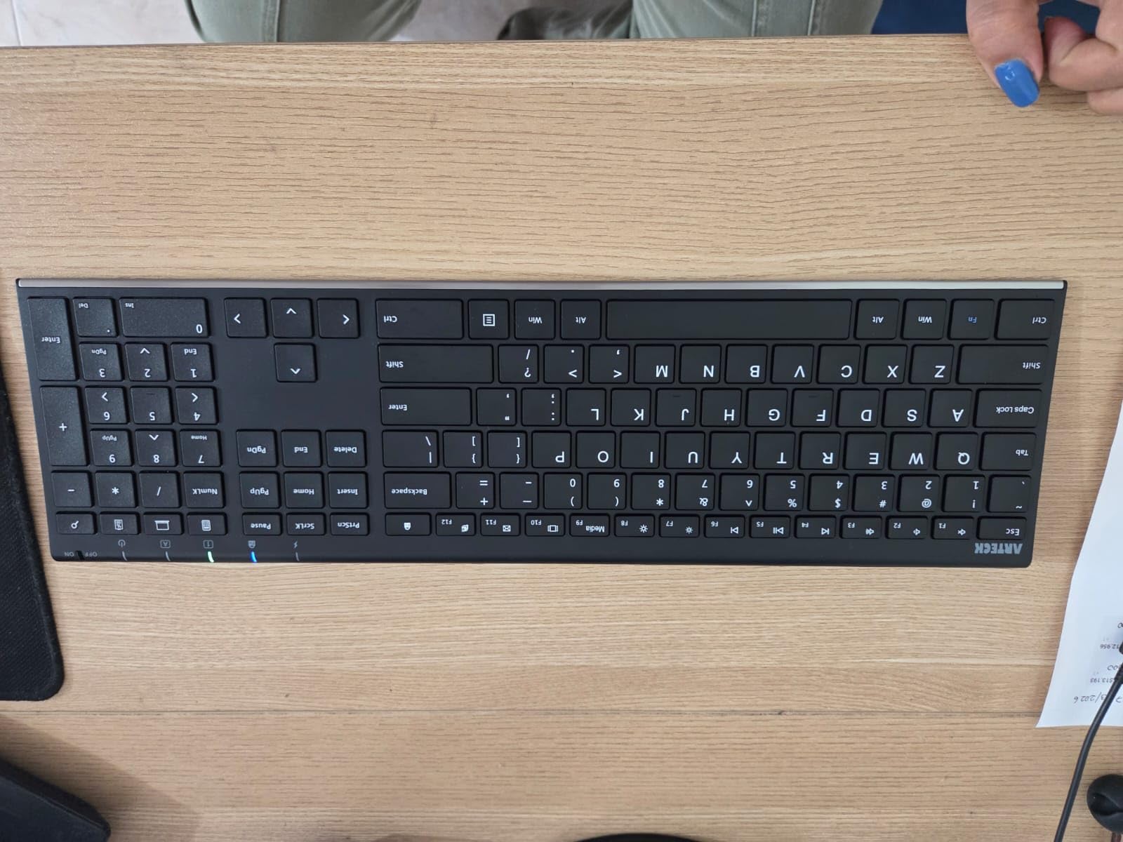 Arteck 2.4G Wireless Keyboard Stainless Steel Ultra Slim Full Size Keyboard with Numeric Keypad for Computer/Desktop/PC/Laptop/Surface/Smart TV and Windows 10/8/ 7 Built in Rechargeable Battery customer photo 2