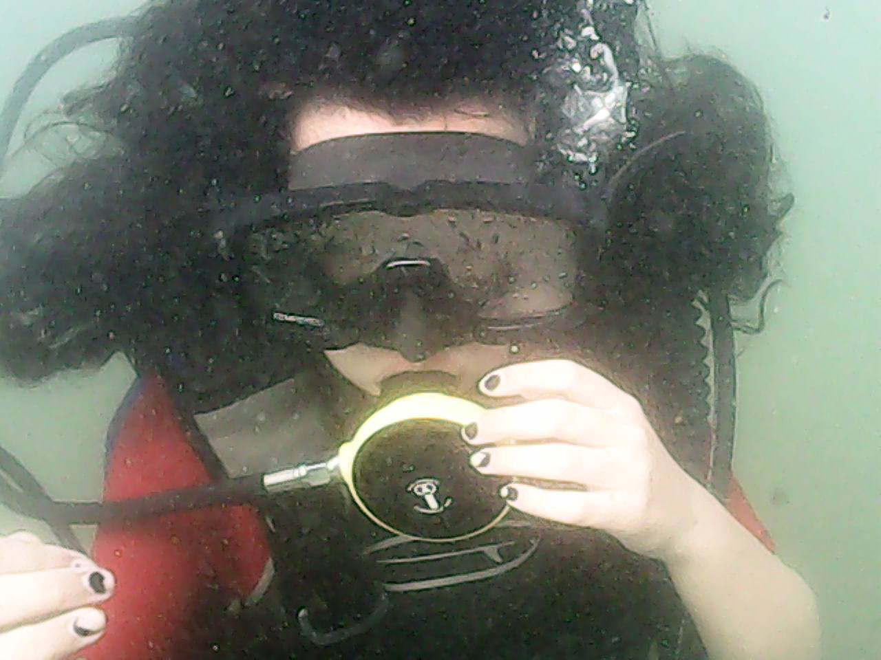 VEMONT Action Camera, 1080P 12MP Sports Camera Full HD 2.0 Inch Action Cam 30m/98ft Underwater Waterproof Camera with Mounting Accessories Kit customer photo 1