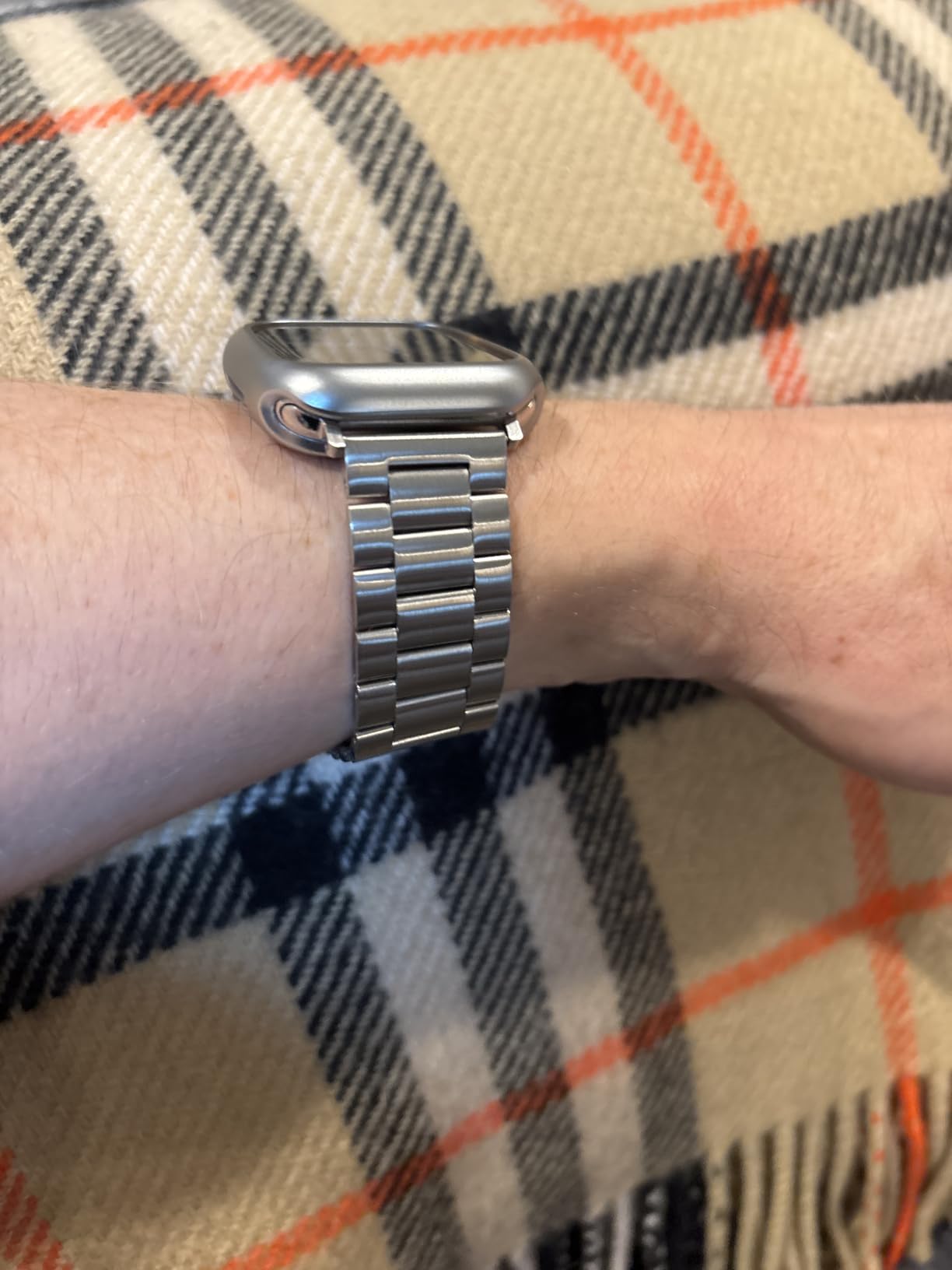 Fullmosa Metal Band Compatible with Apple Watch Bands 45mm 44mm 42mm 46mm 49mm 41mm 40mm 38mm, iWatch Band with Case for Apple Watch Series 11 10 9 8 7 6 5 4 3 2 1 SE3/2/1 Ultra3/2/1, 42mm 44mm 45mm, Silver customer photo 2