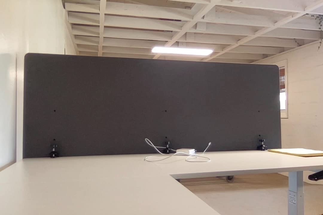 Stand Up Desk Store ReFocus Clamp-on Acoustic Desk Divider Privacy Panel That Reduces Noise and Visual Distractions (Cool Gray, 47.25