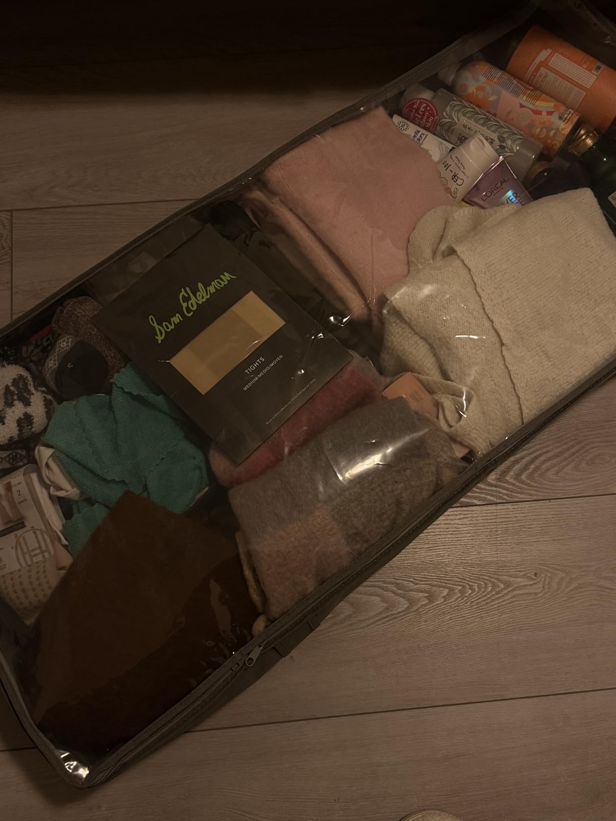 Amazon Basics Under Bed Fabric Zipper Blanket Storage Container Bags with Window and Handles, 2-Pack, 18 x 42 x 6 inches, Gray customer photo 2