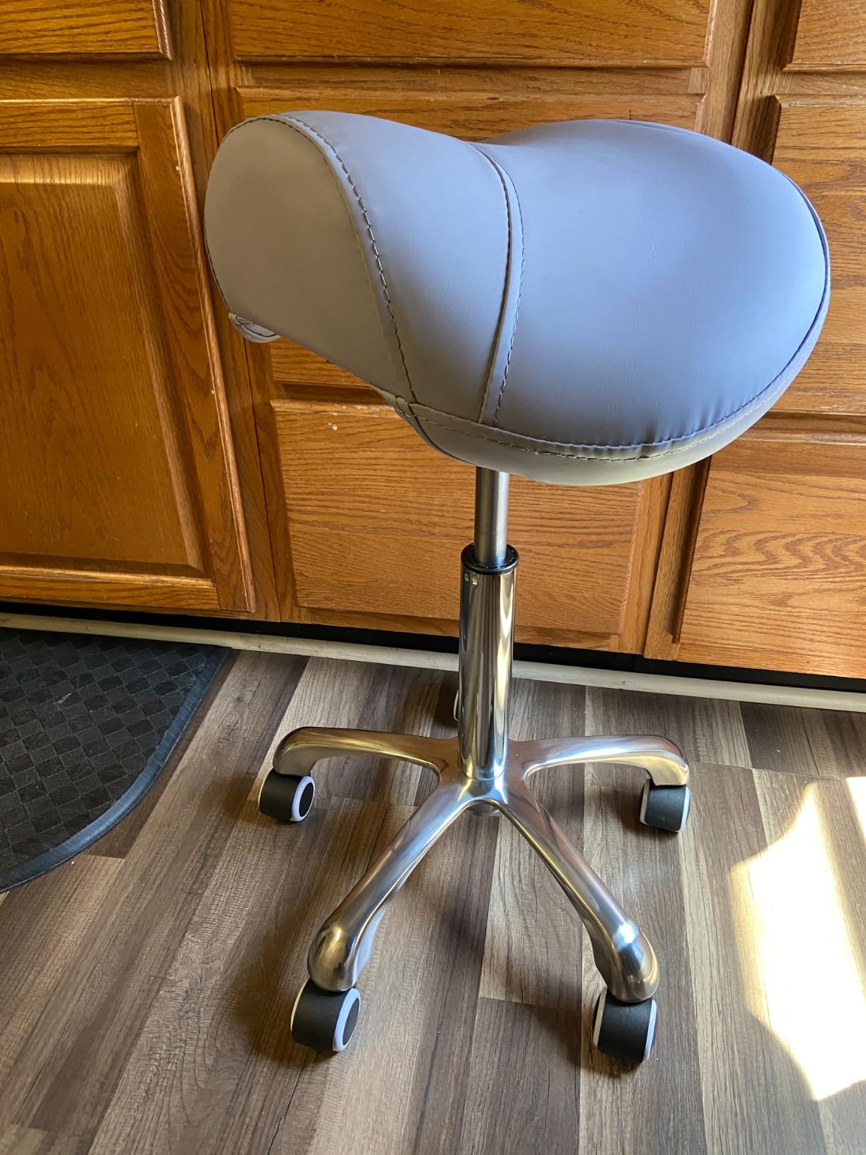 Kaleurrier Saddle Stool Rolling Swivel Height Adjustable with Wheels, Heavy Duty Saddle Chair, Ergonomic Stool Chair for Hair Salon Lab Clinic Dental Massage Home Office Kitchen (Coffee, Without Back) customer photo 2