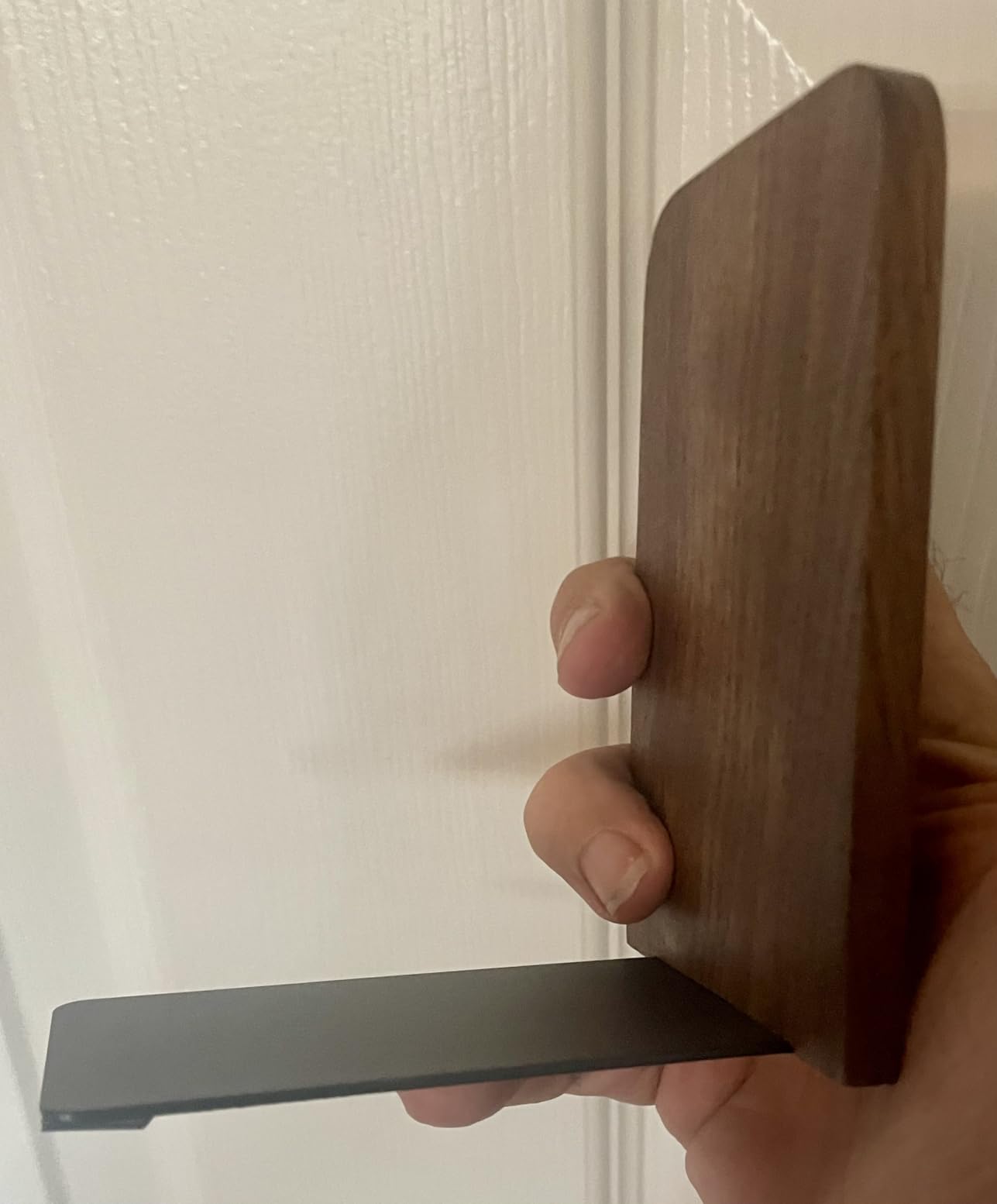 Muso Wood Book Ends for Shelves, Non-Slip Bookends, Heavy Duty Wooden Bookend Support for Books and Movies (Walnut 1 Pair) customer photo 1