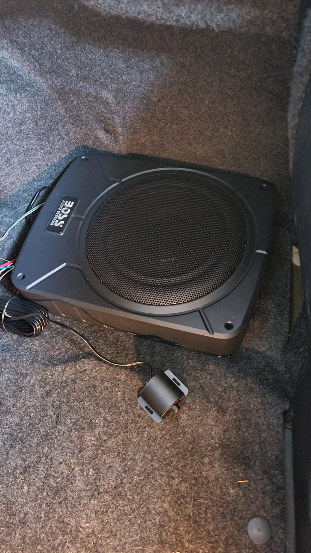 BOSS Audio Systems BAB10 Amplified Car Subwoofer - 1200 Watts Max Power, Low Profile, 10 Inch Subwoofer, Remote Subwoofer Control, Great for Vehicles That Need Bass But Have Limited Space customer photo 1