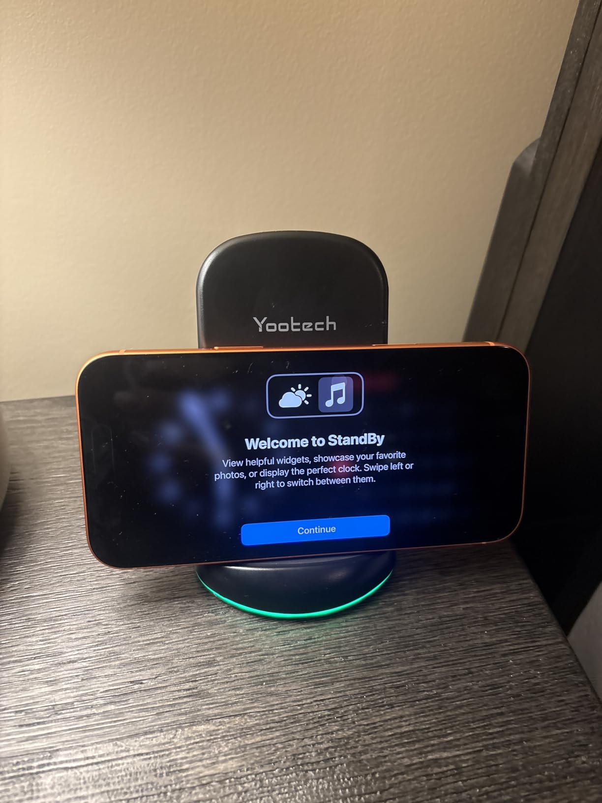 Yootech Wireless Charger,10W Max Wireless Charging Stand, Compatible with iPhone 17/17 Pro/17 Pro Max/Air/16e/16/16 Plus/16 Pro Max/15/14/13/SE 2022/12/11/X/8, Galaxy S25/S24/S23/S22(No AC Adapter) customer photo 2