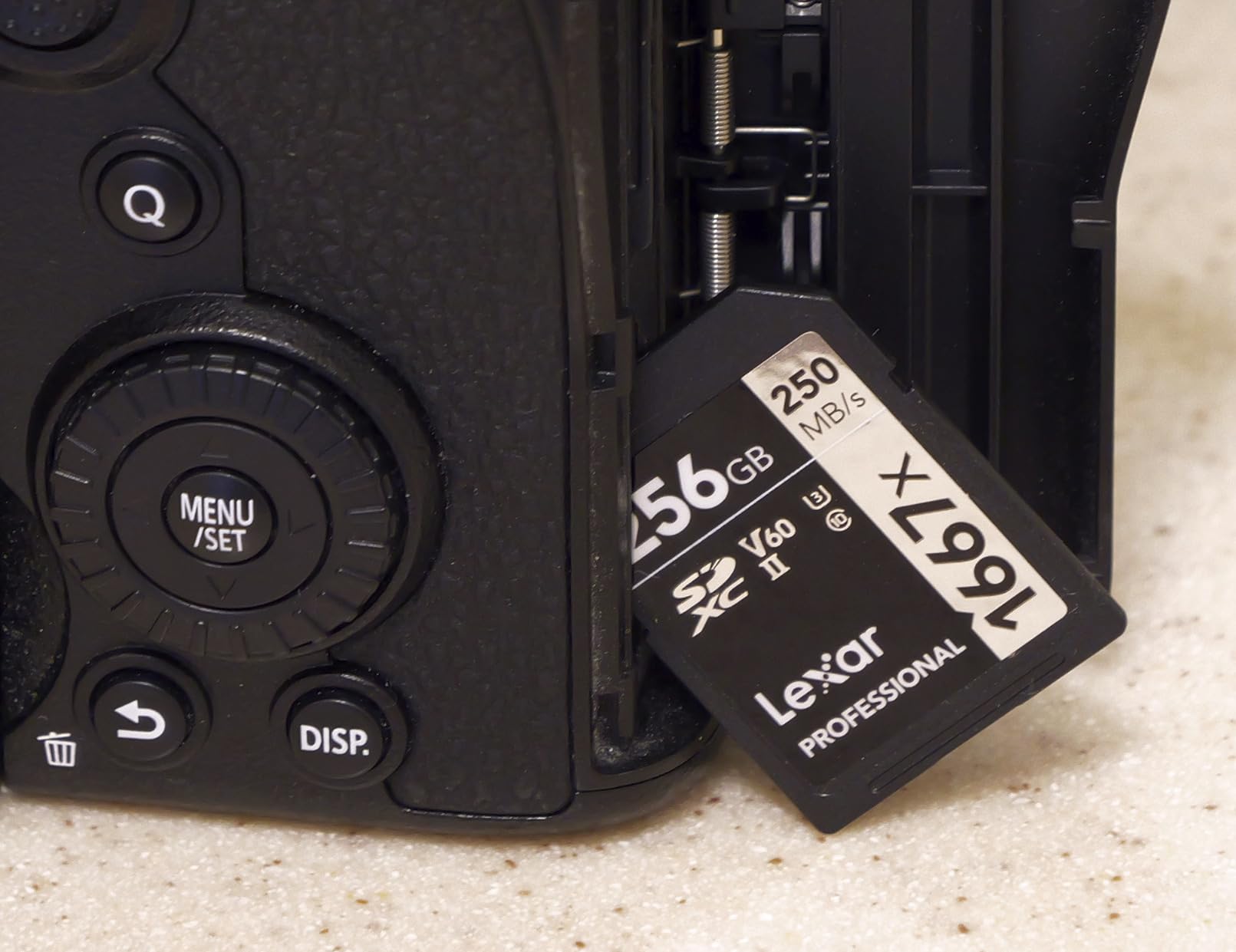 Lexar 128GB Professional 1667x SD Card, UHS-II, C10, U3, V60, Up To 250MB/s Read customer photo 2