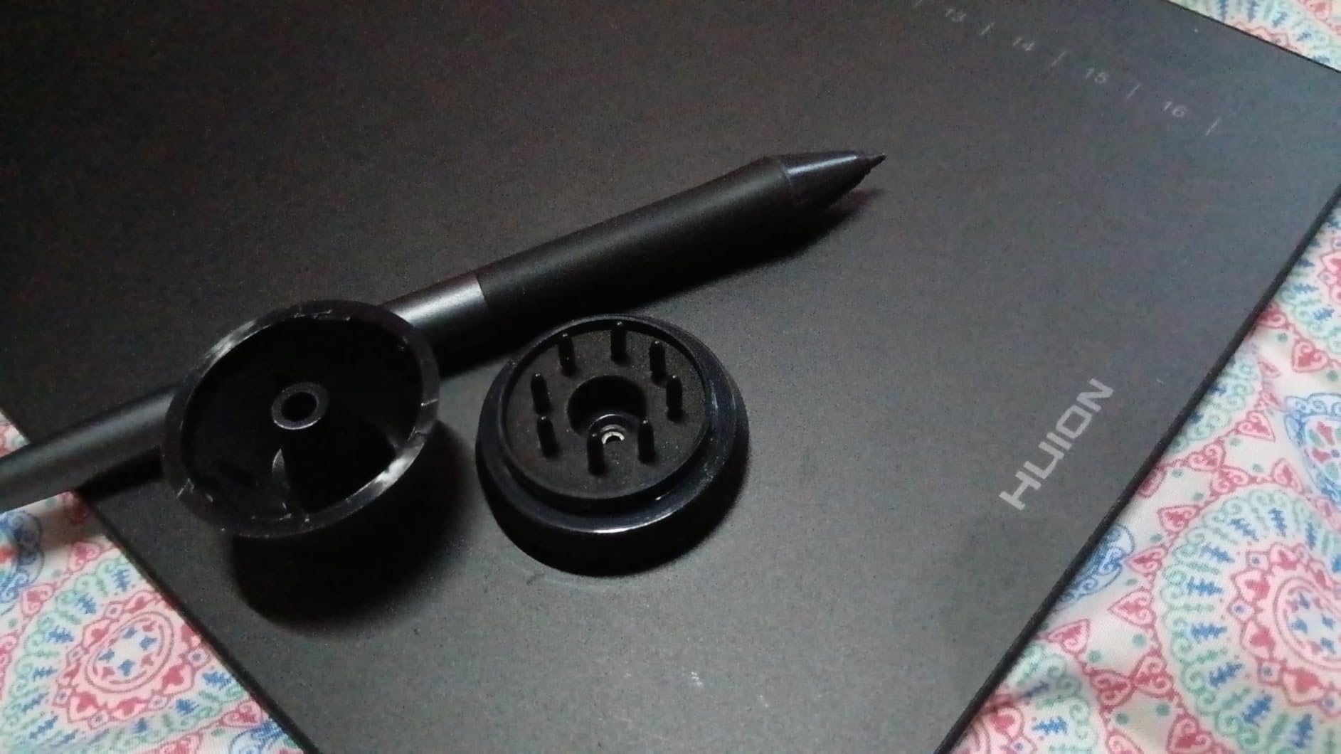 HUION Drawing Tablet HS610 Graphic Tablet with Battery-Free Stylus 8192 Pen Pressure Tilt Function, 10x6.25 Inches Digital Art for Animation & Design, Compatible with Windows/Mac/Android customer photo 2