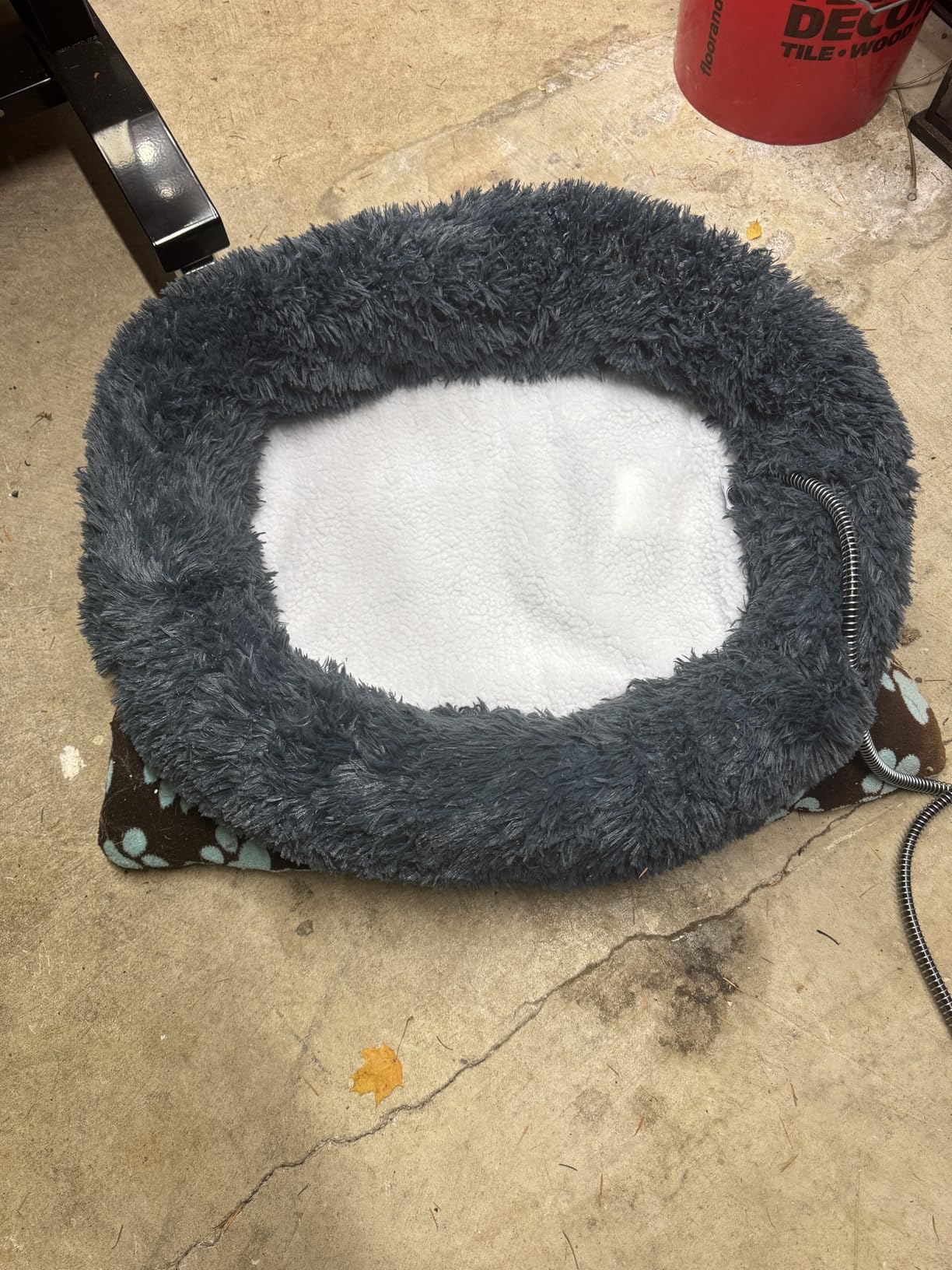 K&H Pet Products Lectro-Soft Orthopedic Outdoor Heated Dog or Cat Bed for Large Dogs or Multiple Cats, Safety Listed Warming Pad, Waterproof, Soft & Flexible, Washable Cover - Large 36 X 25in Tan 60W customer photo 2