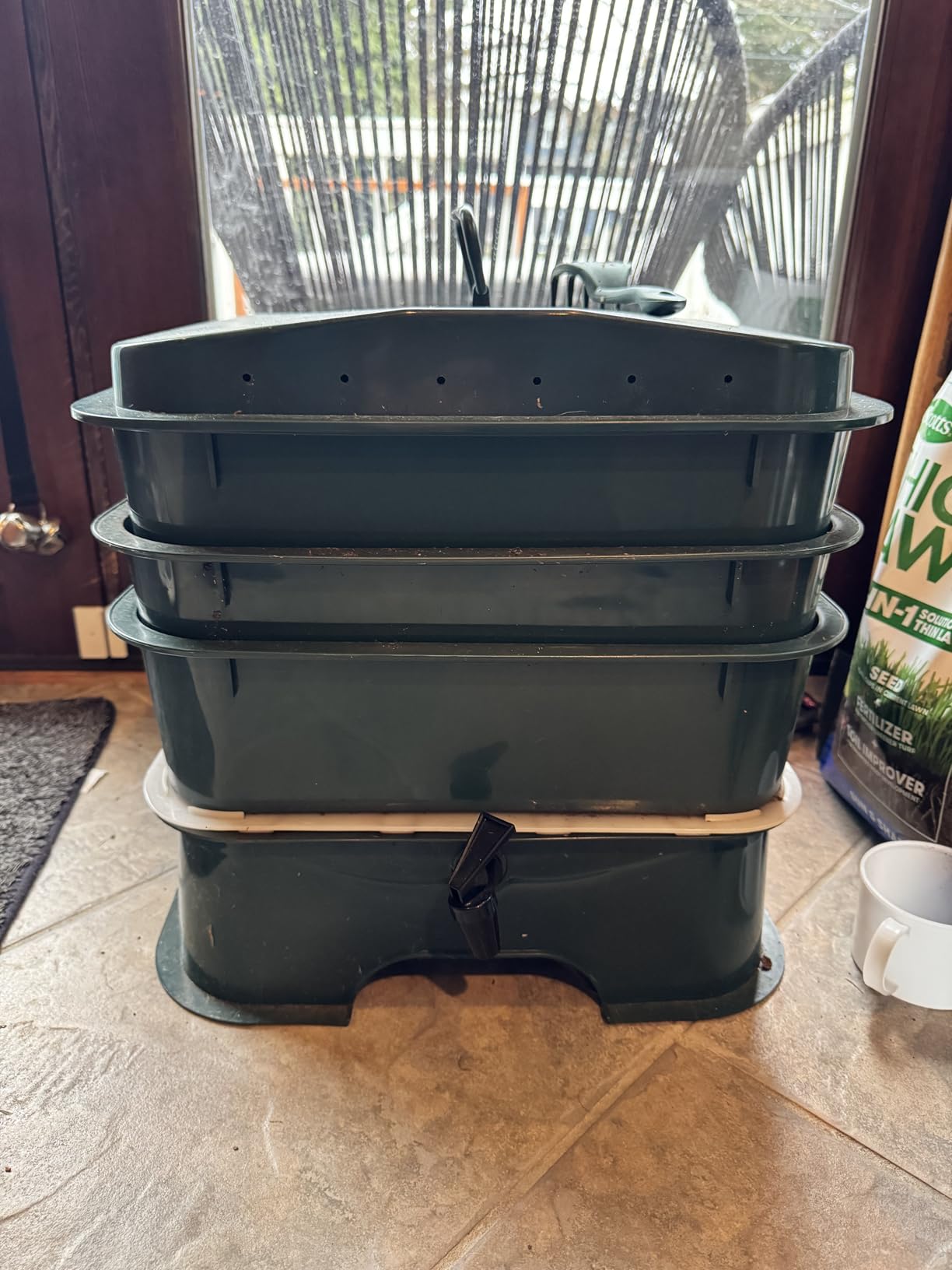 The Original VermiHut Plus 5-Tray Worm Composter Dark Green | Indoor & Outdoor Vermicomposting Bin | Sustainable Design for Food Waste Recycling customer photo 2