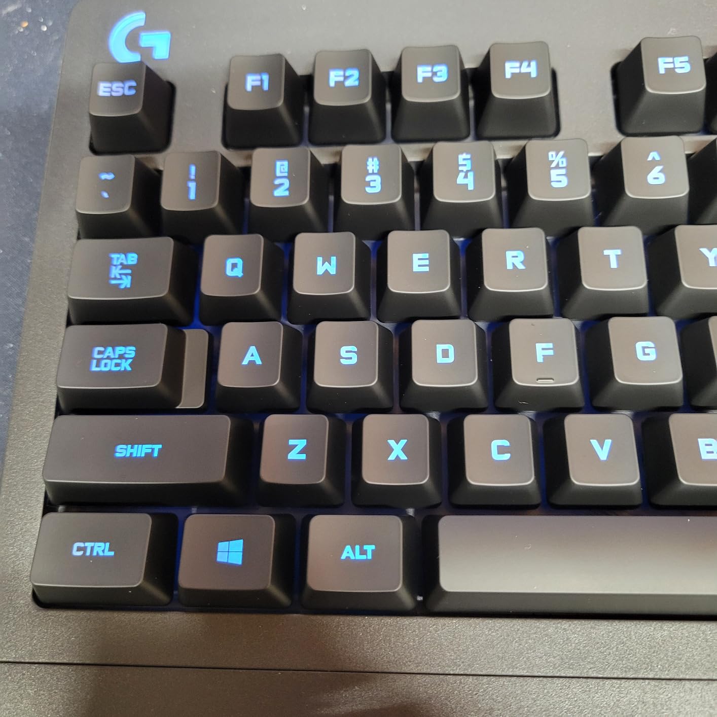 Logitech G213 Prodigy Gaming Keyboard - Wired RGB Backlit Keyboard with Mech-Dome Keys, Palm Rest, Adjustable Feet, Media Controls, USB, Compatible with Windows - Black customer photo 2