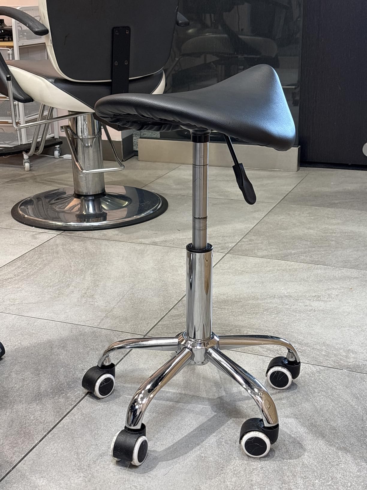 KKTONER Rolling Saddle Stool PU Leather Swivel Adjustable Rolling Stool with Wheels Salon Chair Black customer photo 1