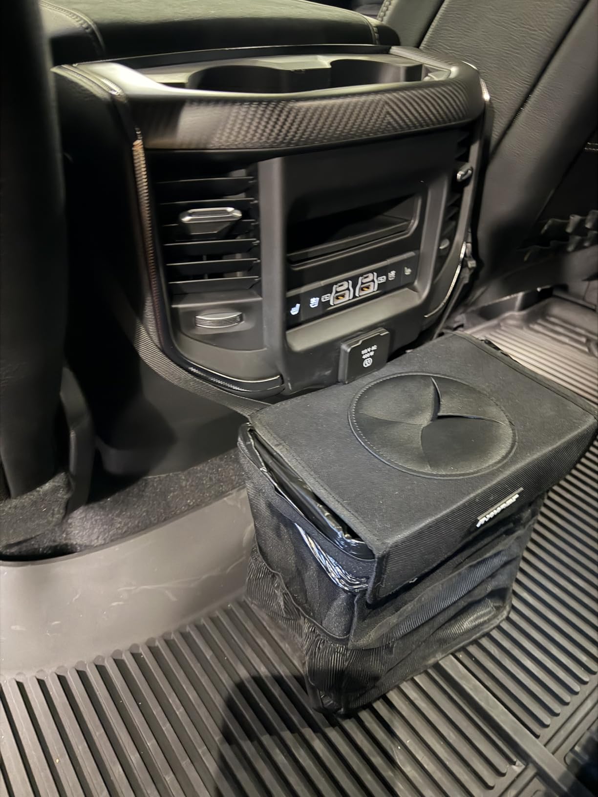 Ryhpez Car Trash Can with Lid - Leakproof Trash Bin Car Garbage Can, Collapsible Automotive Truck Organizer and Storage Bag Car Accessories for Women Men Road Trip Essentials customer photo 1