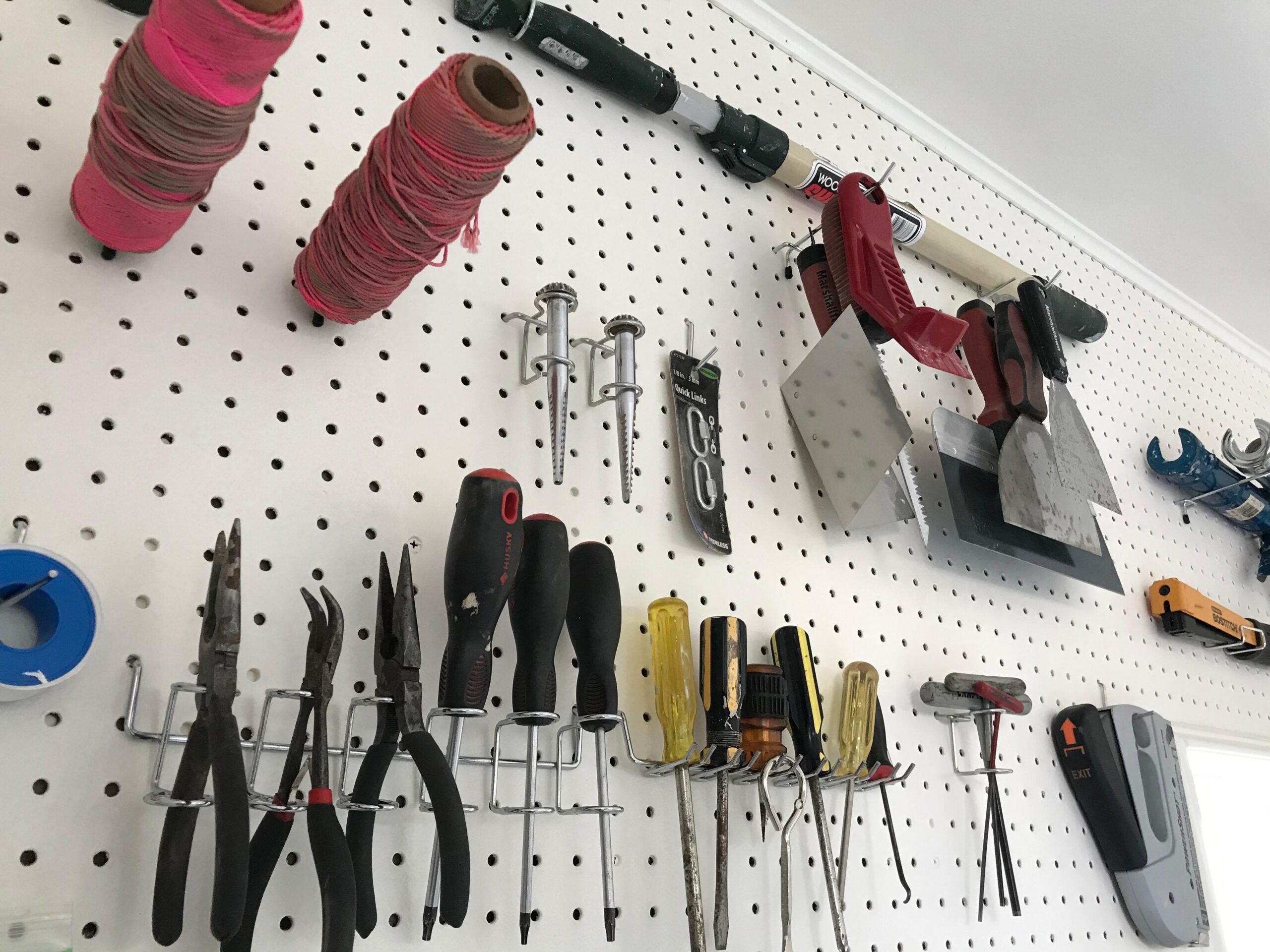 FRIMOONY Pegboard Hooks Assortment with Pegboard Bins, Peg Locks, for Organizing Various Tools, 80 Piece customer photo 2