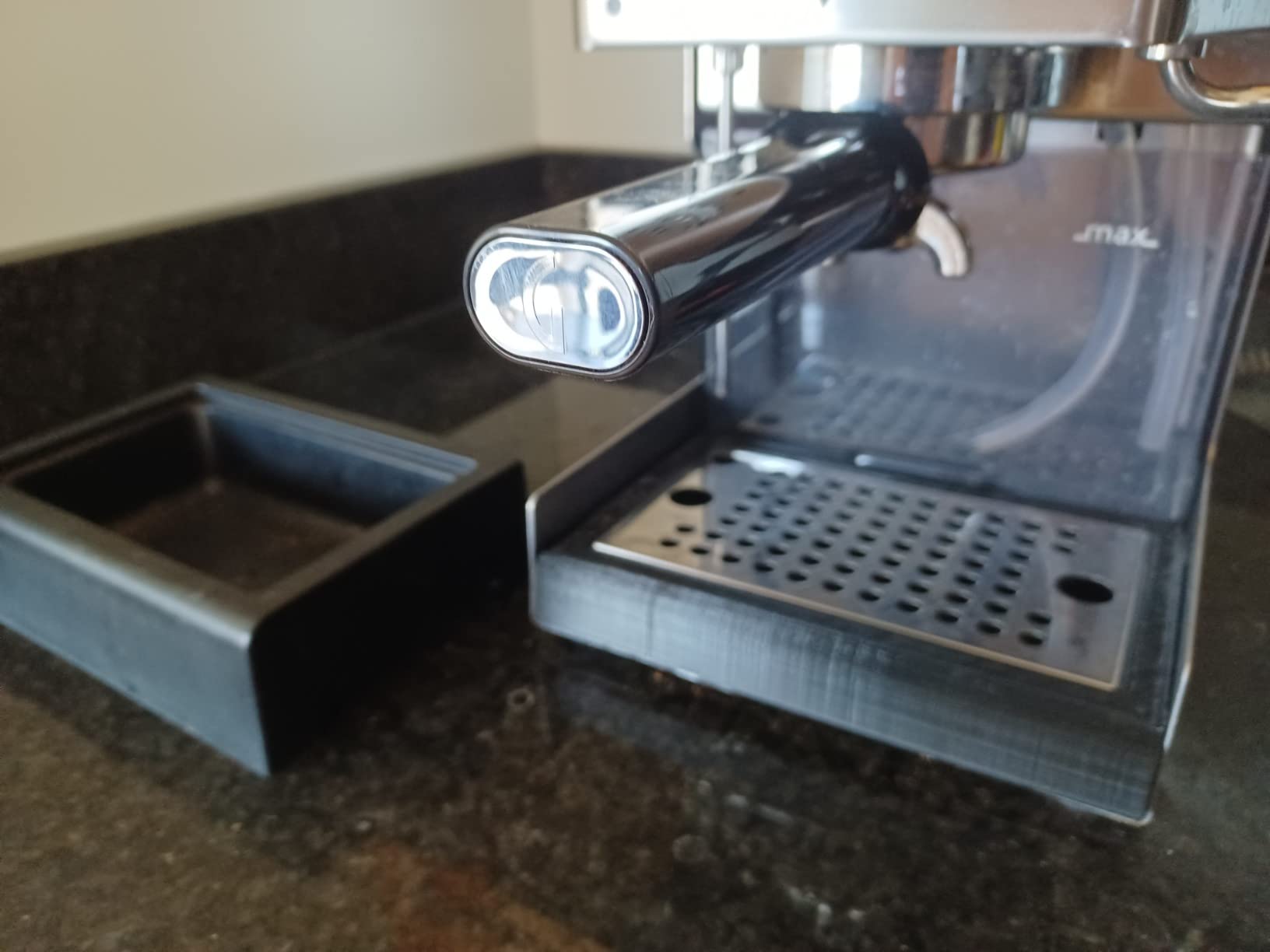 De'Longhi RI9380/46 E24 Espresso Machine, Brushed Stainless Steel customer photo 2