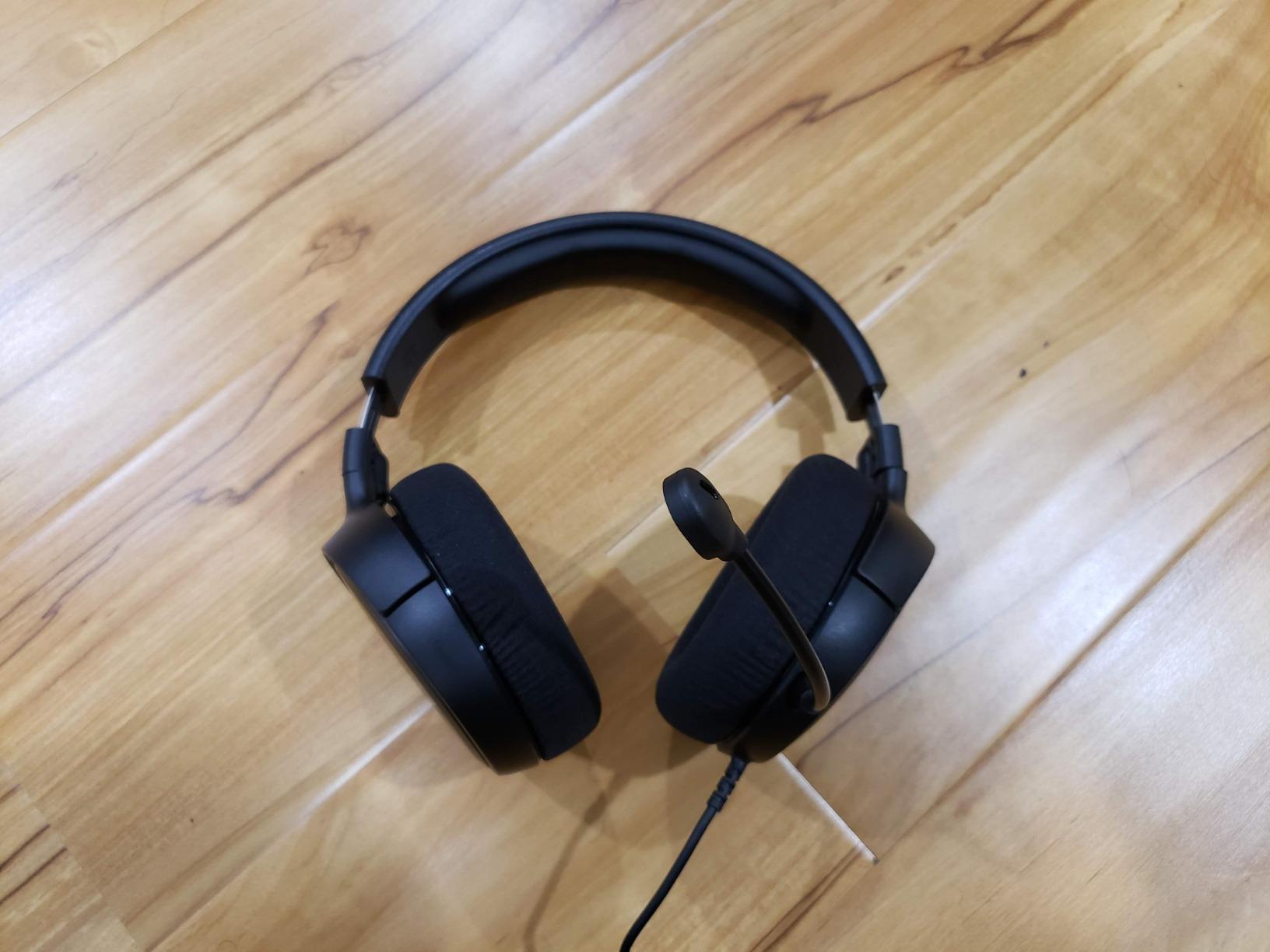 SteelSeries Arctis 1 Wired Gaming Headset - Detachable ClearCast Microphone - Lightweight Steel-Reinforced Headband - For Xbox, PC, PS5, PS4, Nintendo Switch, Mobile customer photo 1