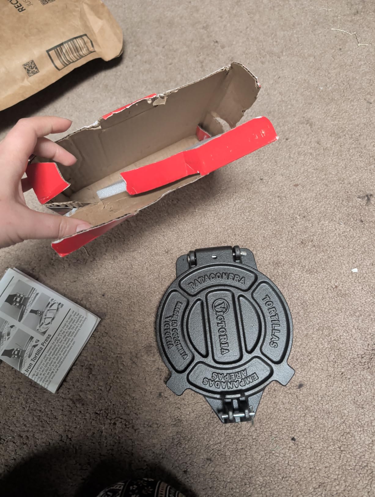 Victoria Cast Iron Tortilla Press, Tortilla and Roti Maker, Made in Colombia, 6.5 Inches customer photo 1