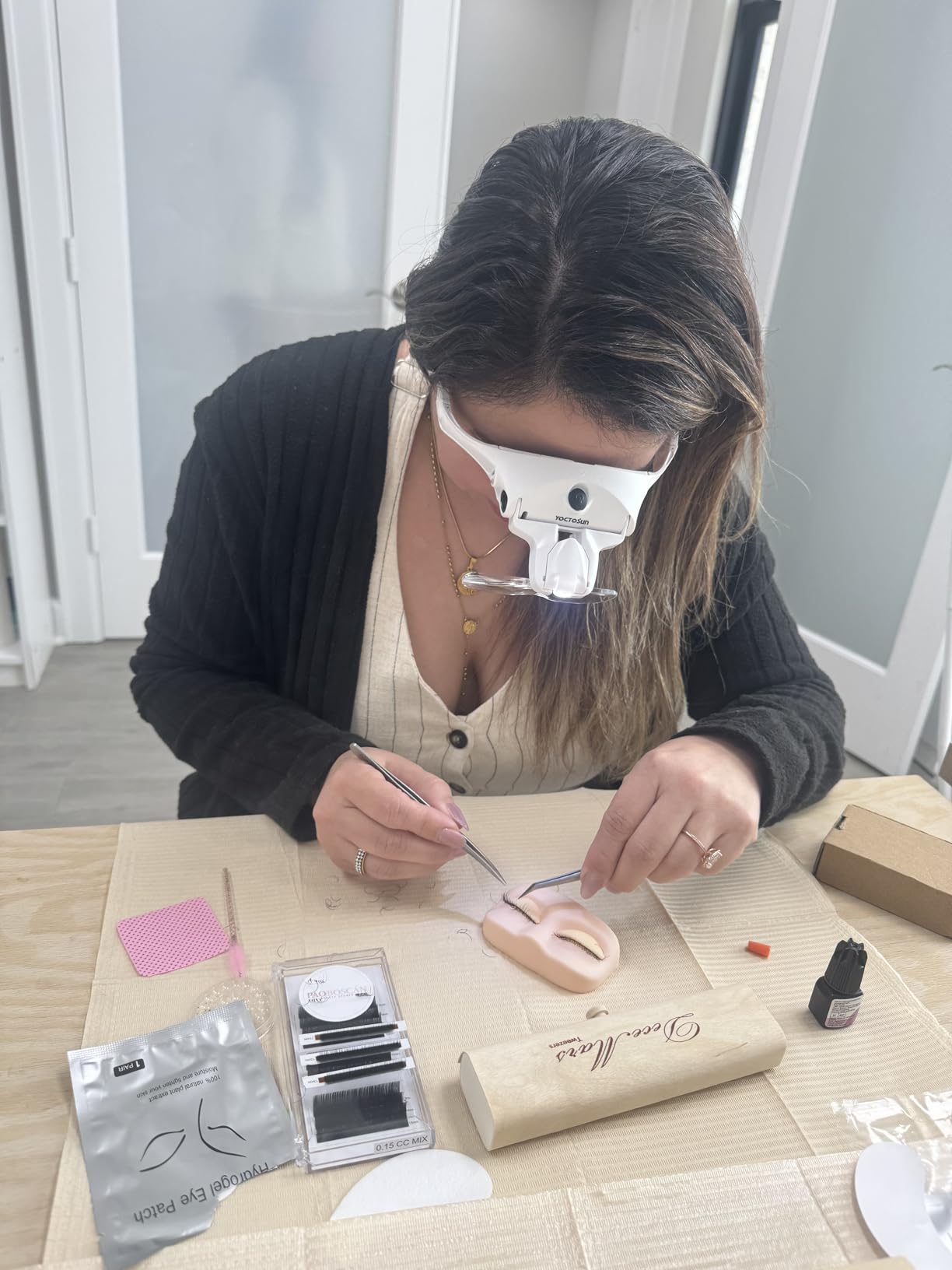 YOCTOSUN LED Head Magnifier, Rechargeable Hands Free Headband Magnifying Glasses with 2 Led, Professional Jeweler's Loupe Light Bracket and Headband are Interchangeable customer photo 1