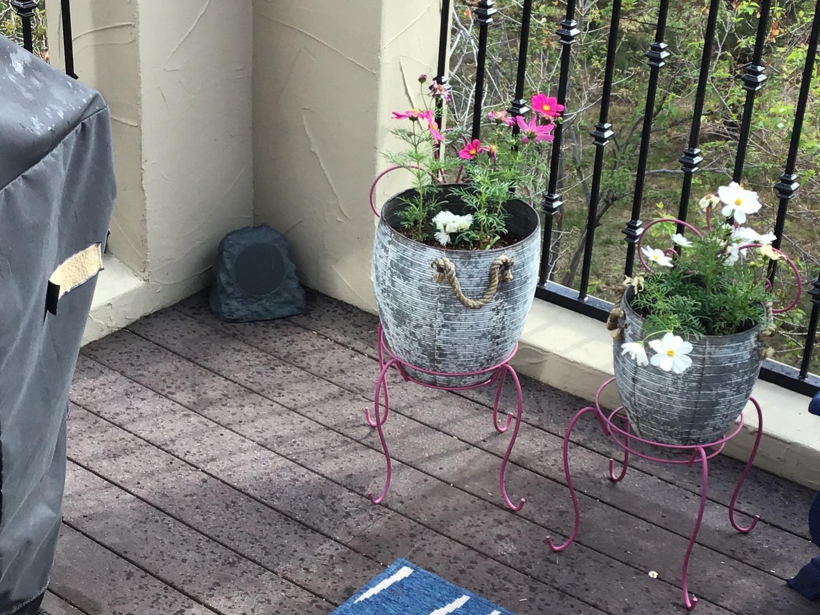 Theater Solutions B43GR Fully Wireless 120 Watt Rechargeable Battery Bluetooth Rock Speaker Pair Slate Grey Link Up to 99 Speakers Wirelessly customer photo 1