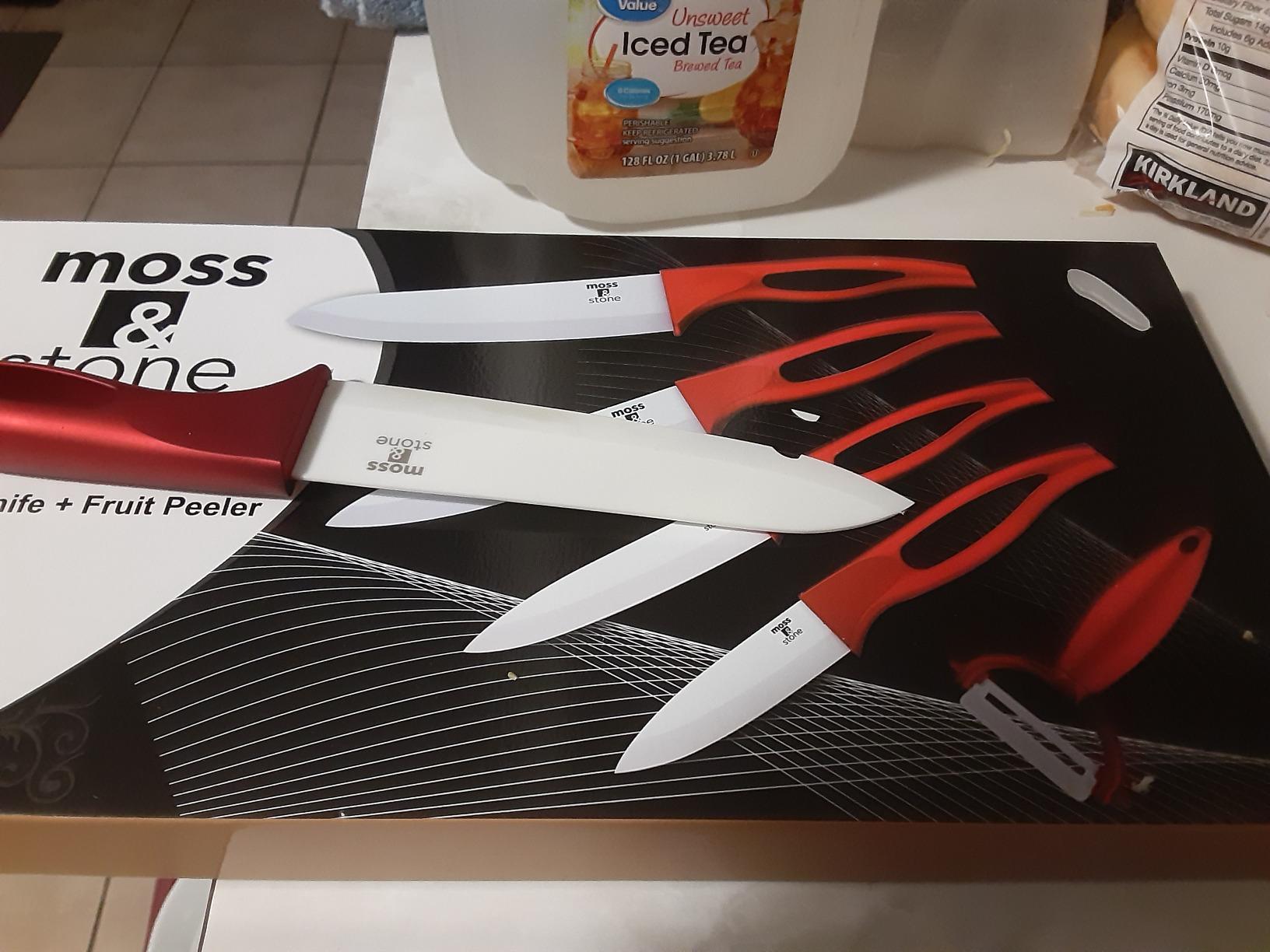 Moss & Stone Kitchen Cutlery White Ceramic Knife Set - 5 pieces with Fruit Peeler, Rust Proof & Stain Resistant customer photo 1