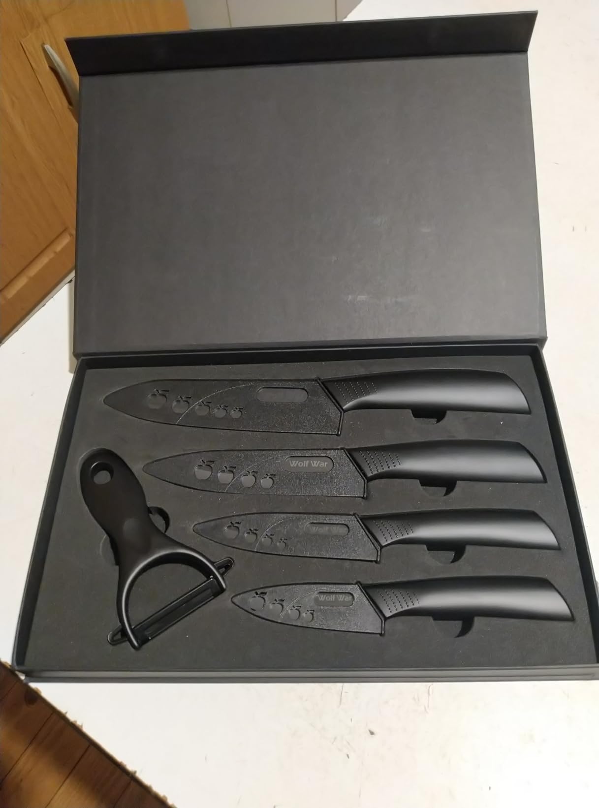Ceramic Knife Set with Protective Cover - 4-Piece Knife and 1 Peeler for Meat, Fruit, Vegetables customer photo 2