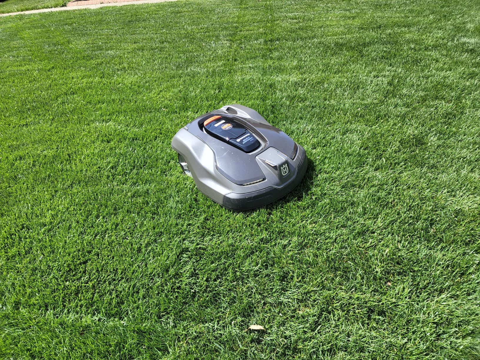 Husqvarna Automower 430XH Robotic Lawn Mower, Medium - Large Yards (0.8 Acres) customer photo 2