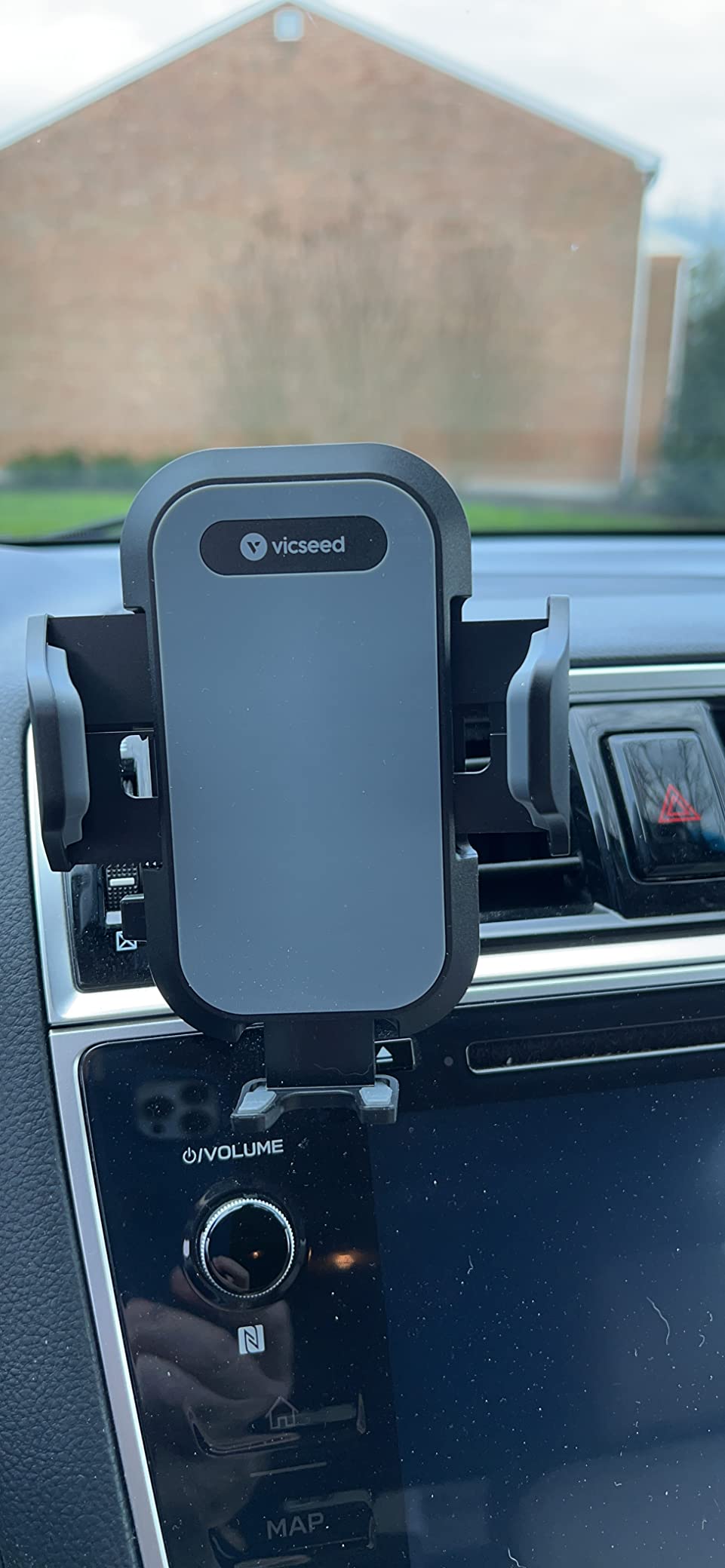 VICSEED Military-Grade Sturdy Car Phone Holder Mount, Upgraded Anti Shake Metal CD Slot & Air Vent Thick Case Friendly Phone Mount for Car customer photo 1