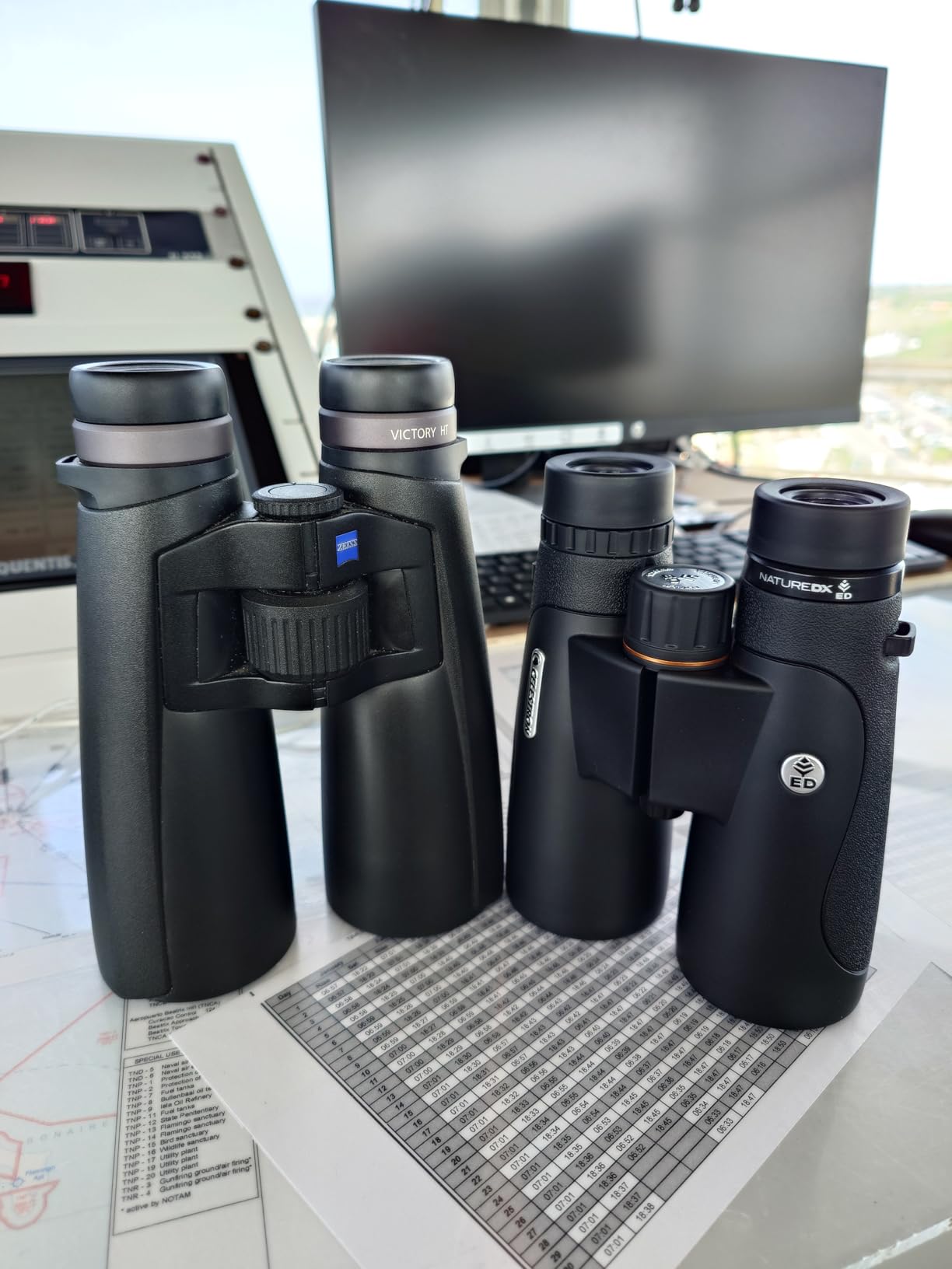 Celestron - Nature DX ED 10x50 Premium Binoculars - Extra-Low Dispersion Objective Lenses - Outdoor and Birding Binocular - Fully Multi-Coated with BaK-4 Prisms - Rubber Armored - Fog & Waterproof Binoculars customer photo 1