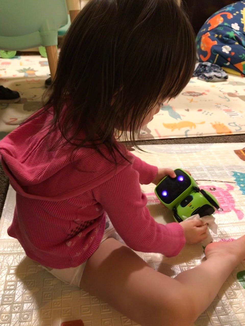 GILOBABY Interactive Talking Robot for Boys, Smart Toy with Touch Control, Playback Mode, Dancing, Singing, Educational Gift for 3-7 Year Old Kids (Blue) customer photo 2