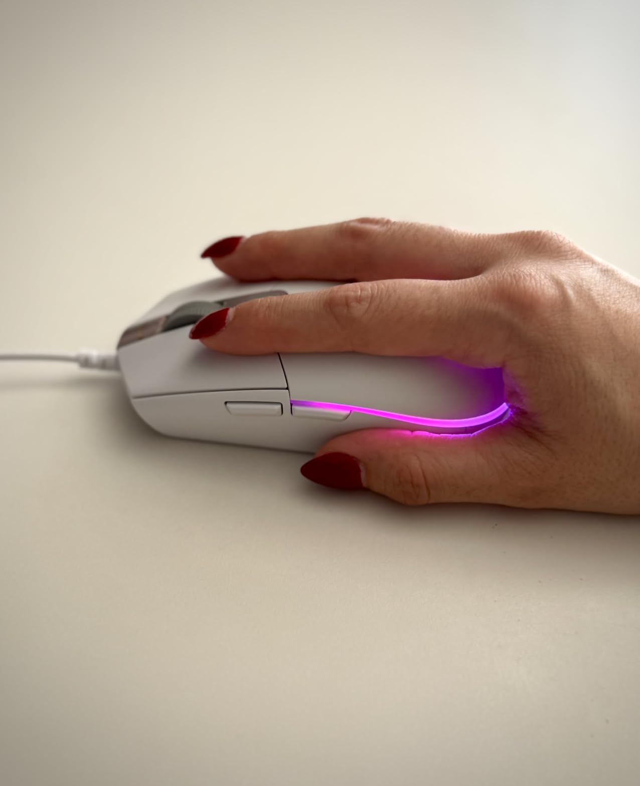Logitech G203 Wired Gaming Mouse, 8,000 DPI, Rainbow Optical Effect LIGHTSYNC RGB, 6 Programmable Buttons, On-Board Memory, Screen Mapping, PC/Mac Computer and Laptop Compatible - White customer photo 1