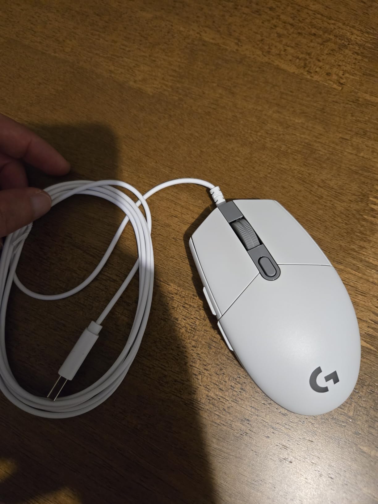 Logitech G203 Wired Gaming Mouse, 8,000 DPI, Rainbow Optical Effect LIGHTSYNC RGB, 6 Programmable Buttons, On-Board Memory, Screen Mapping, PC/Mac Computer and Laptop Compatible - White customer photo 2