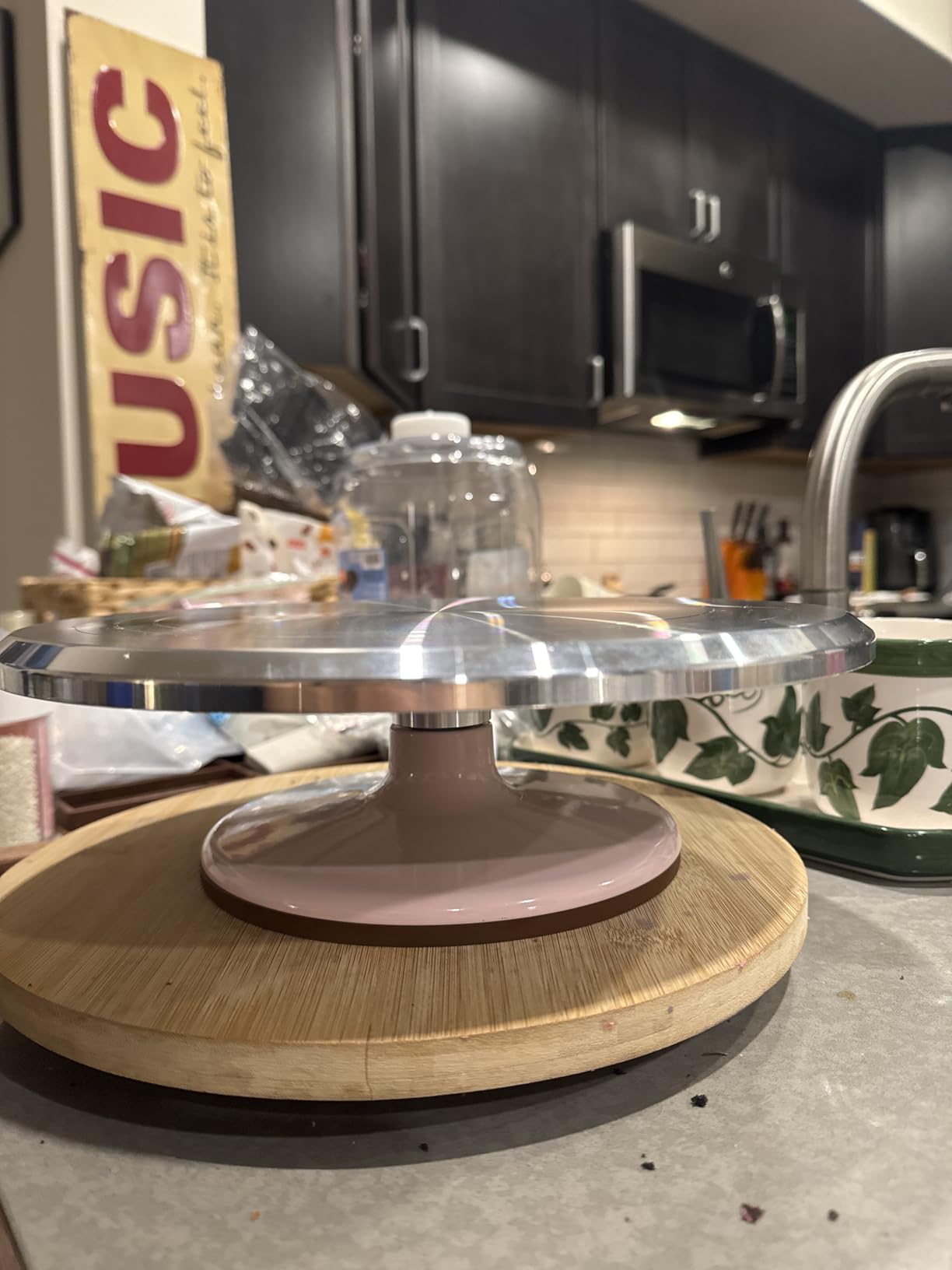 Kootek Aluminium Alloy Revolving Cake Stand 12 Inch Rotating Cake Turntable for Cake, Cupcake Decorating Supplies customer photo 2