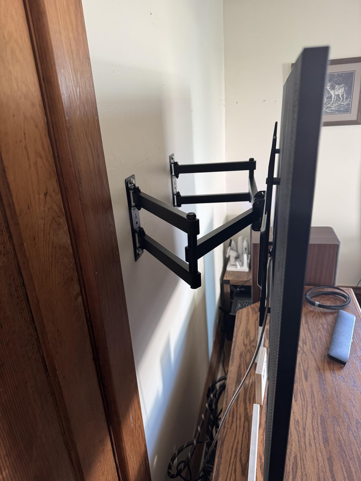 VIVO Corner TV Wall Mount for 37 to 70 inch LCD LED Plasma Flat Screens, Full Motion Articulating Bracket, VESA up to 600x400, MOUNT-CR70C customer photo 1