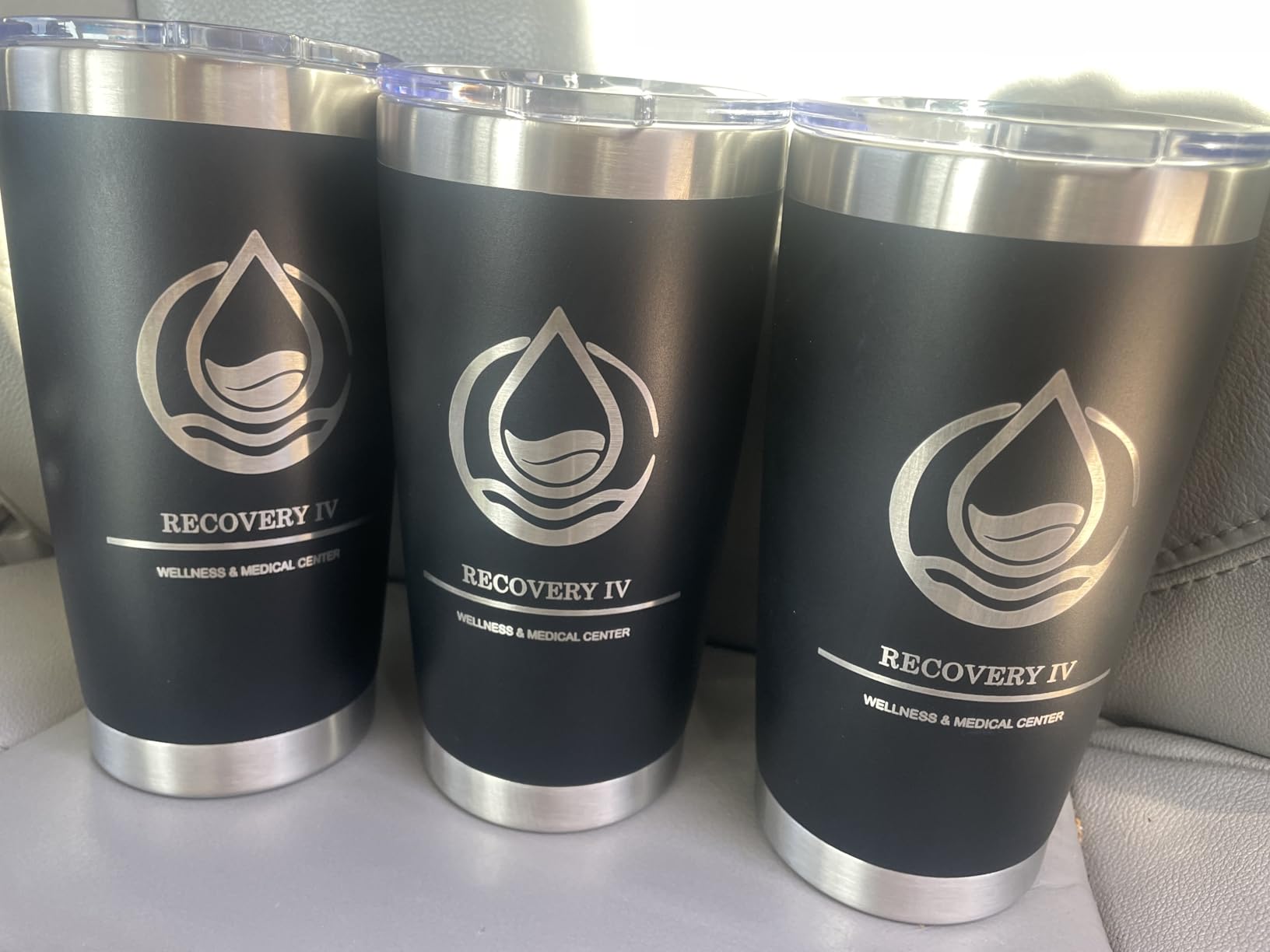 DOMICARE 20oz Stainless Steel Tumbler Bulk with Lid, Double Wall Vacuum Insulated Travel Mug, Powder Coated Coffee Cup, Powder Black, 8 Pack customer photo 1