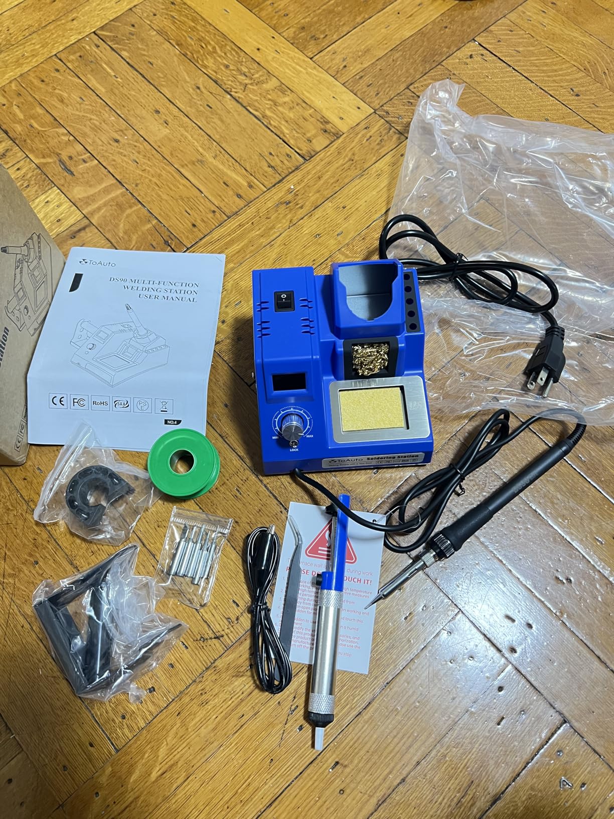 TOAUTO DS90 Soldering Station-°F & °C Dual Digital Display Soldering Iron Station Kit, 90W Soldering Iron, 302℉-842℉ Temperature, Anti-Static & Grounding Wire, Auto Standby & Sleep, 5 Solder Tips, Blue customer photo 2