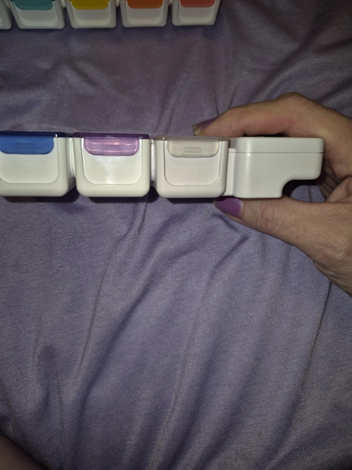 7 Day Medicine Pill Organizer, 4 Reminder Alarms, Loud Sound, 14 Large Compartments, Large Screen, Moisture-Proof customer photo 1