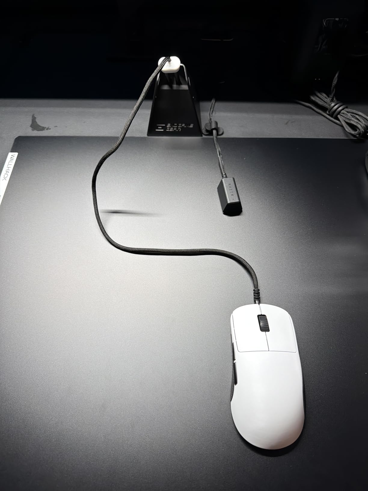 ENDGAME GEAR MB1 Mouse Bungee Holder, Mouse-Cable Holder with Anti-Slip Feet customer photo 1
