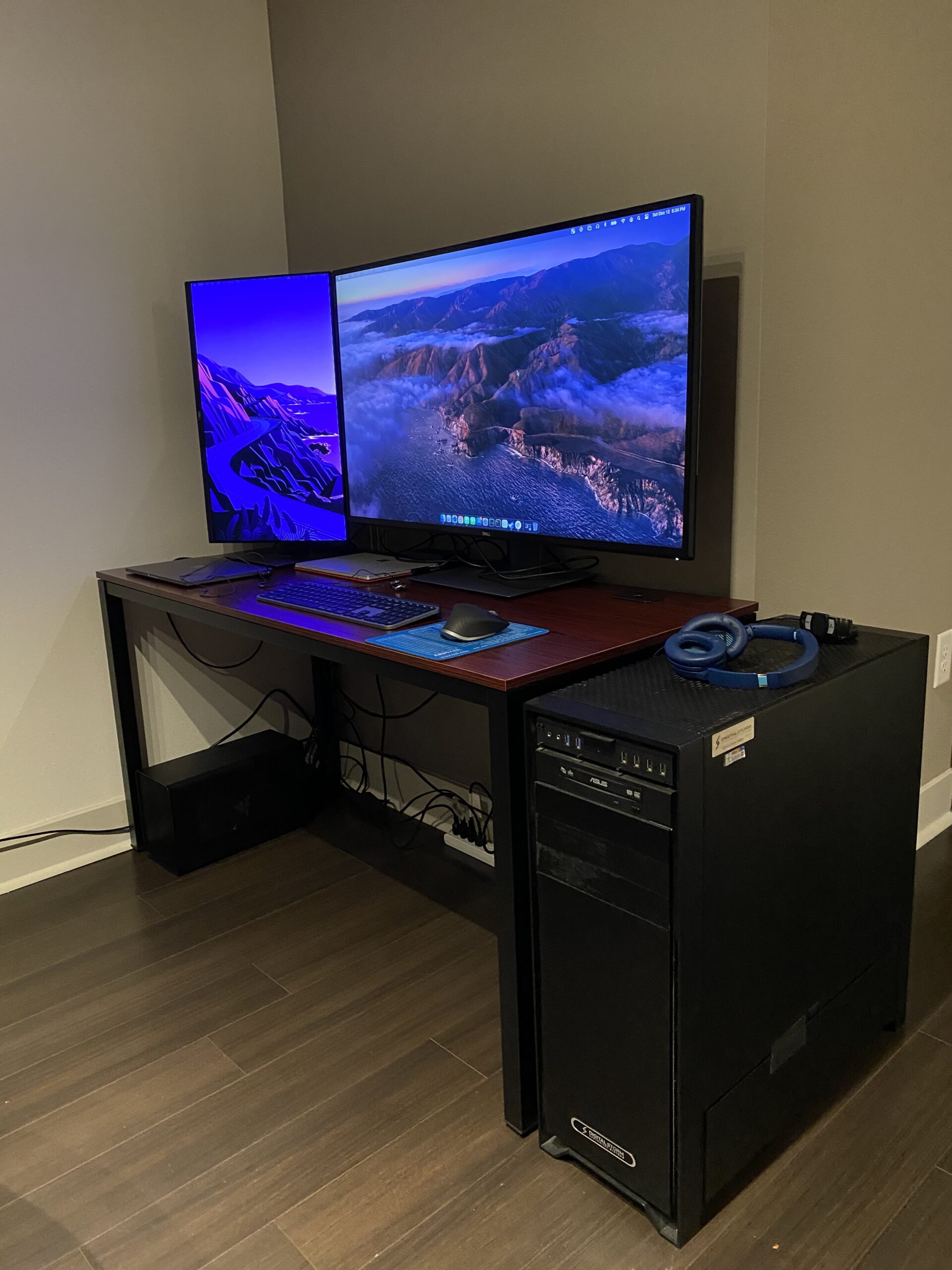 Dell U4320Q 43 Inch 2160p 4K UltraSharp, IPS Thin Bezel Monitor, HDMI, DisplayPort, USB-C, VESA Certified, Black customer photo 1