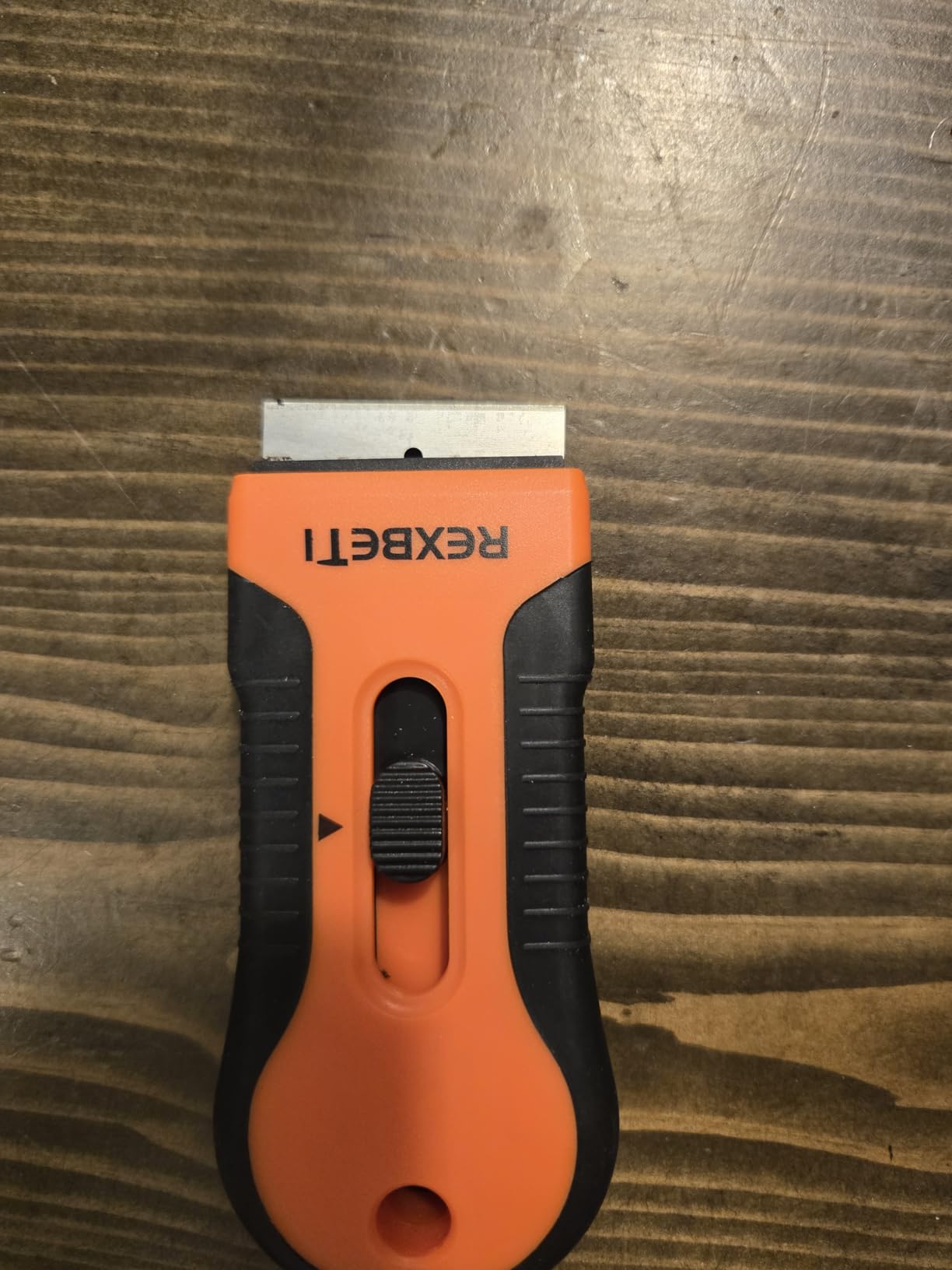 REXBETI Razor Blade Scraper Tool, 2 Pack Razor Scraper Set with Extra 80Pcs Razor Blades -30Pcs Metal and 50Pcs Plastic Blades, Cleaning Scraper Tool, Cooktop, Paint, Glass Scraper customer photo 2