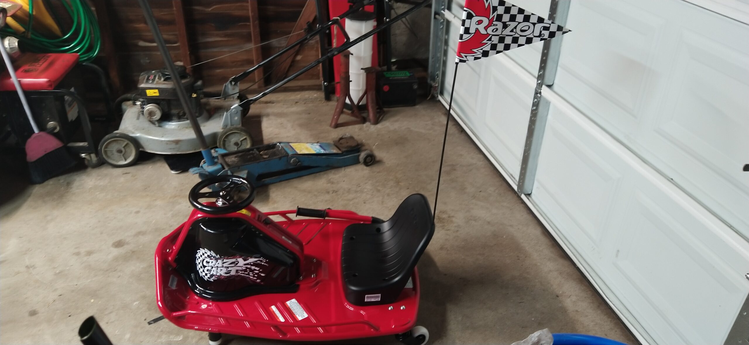 Razor Crazy Cart - 24V Electric Drifting Go Kart - Variable Speed, Up to 12 mph, Drift Bar for Controlled Drifts, One Size, Black/Red customer photo 2