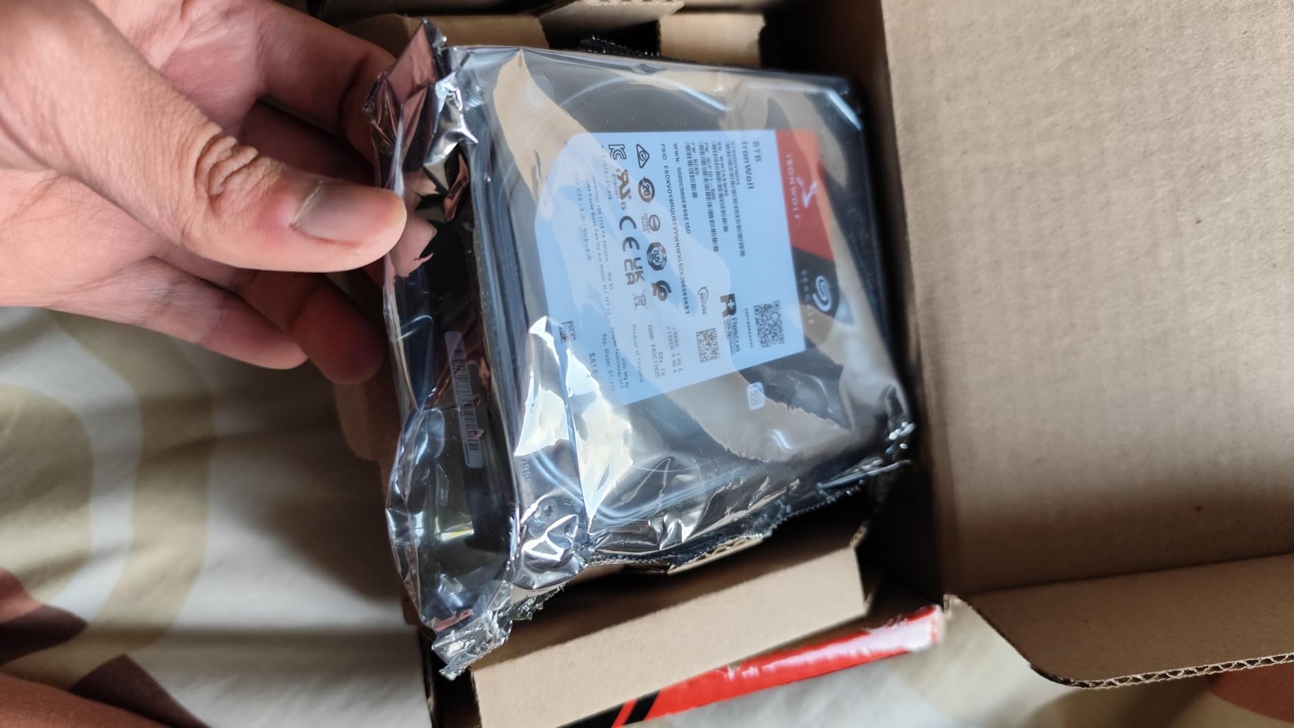 Seagate IronWolf 8TB NAS Internal Hard Drive HDD - 3.5 Inch SATA 6Gb/s 7200 RPM 256MB Cache for RAID Network Attached Storage - Frustration Free Packaging customer photo 2