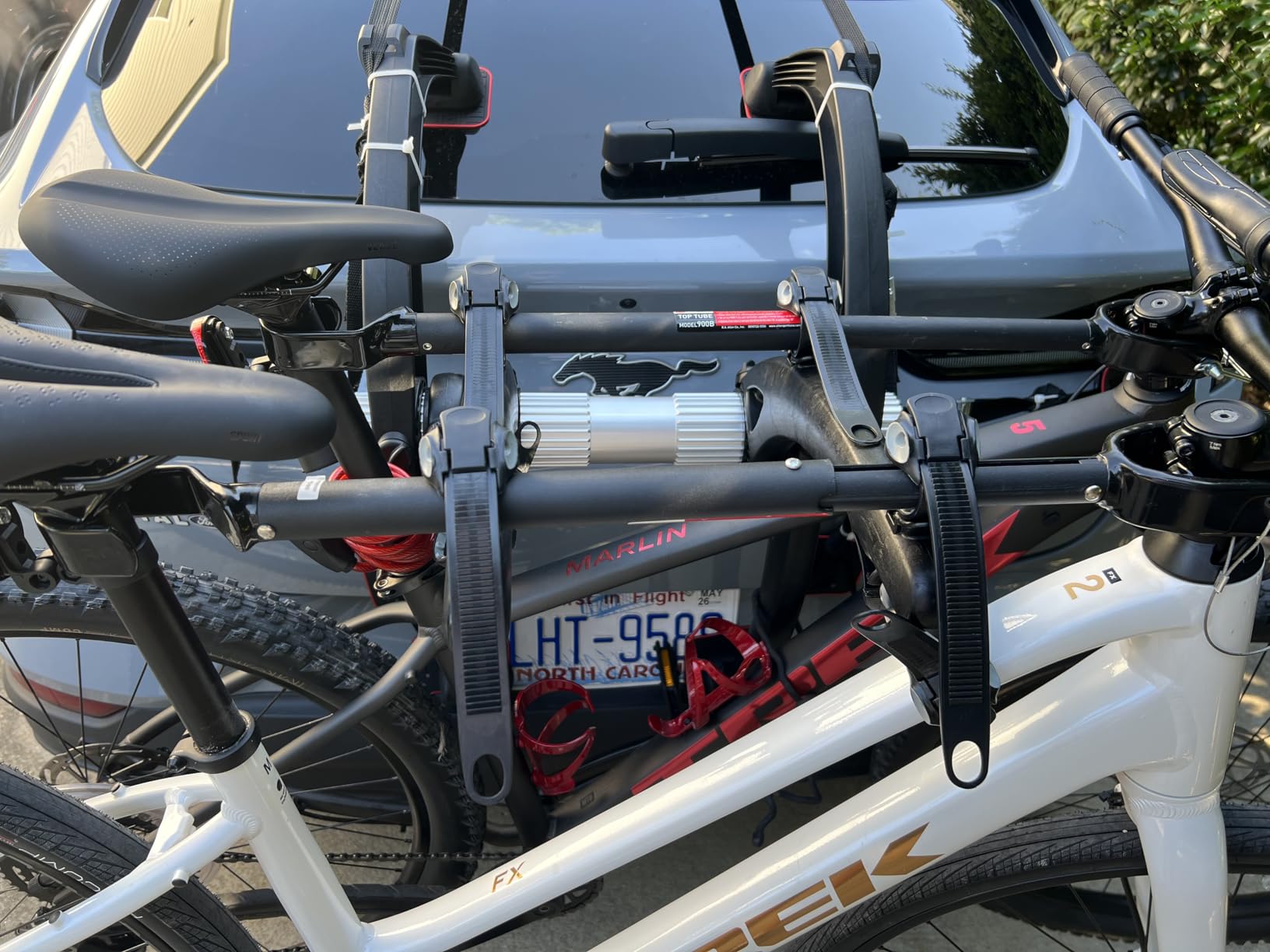 Saris Bones EX 2-Bike Trunk Rack Bicycle Carrier, Durable, Rust-Free, Anti-Sway Straps, Made in USA, Arc-Based Design, 100% Recyclable Materials customer photo 1