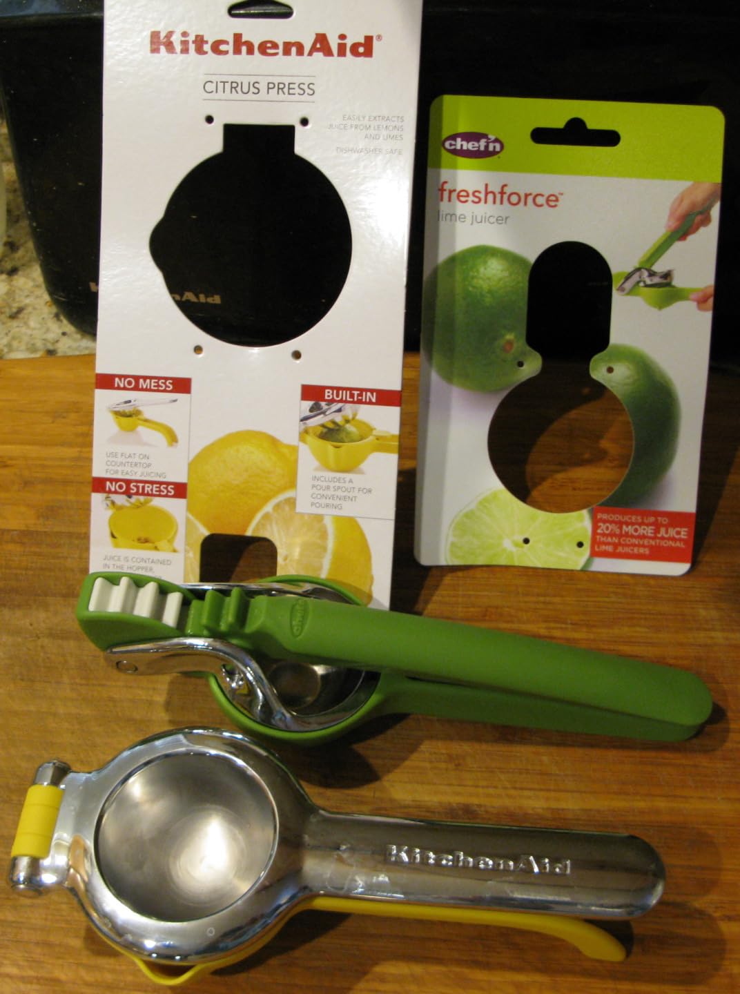 KitchenAid Citrus Juice Press Squeezer for Lemons and Limes with Seed Catcher and Pour Spout, Lemon, 8 Inch customer photo 1