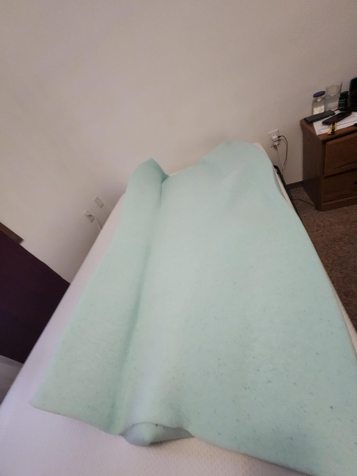 Serta ThermaGel Cooling, Pressure-Relieving Memory Foam Mattress Topper, 3 Inch, King, Made in The USA customer photo 2