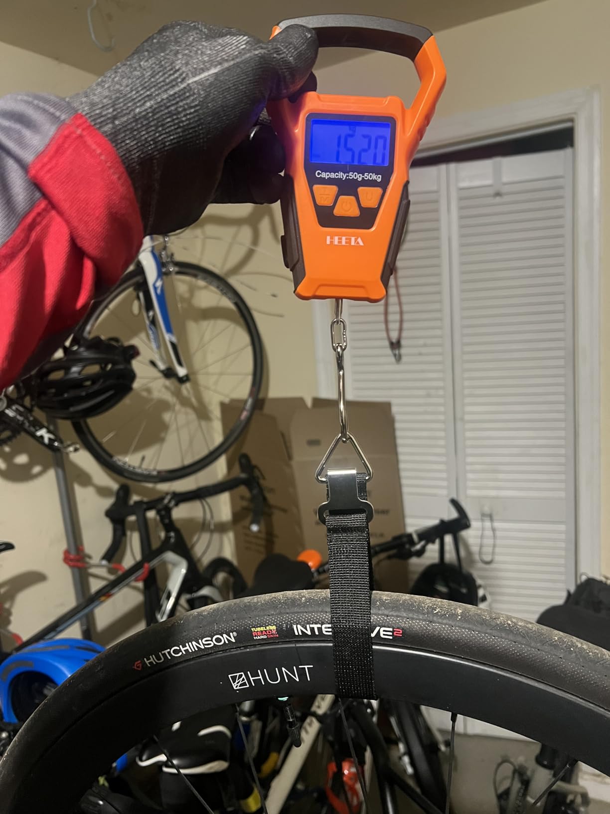 HEETA Waterproof Fish Scale Digital with Backlit LCD Display, 110lb/50kg Portable Hanging Scale Fishing Scale for Home and Outdoor, Measuring Tape and 2 AAA Batteries Included customer photo 1