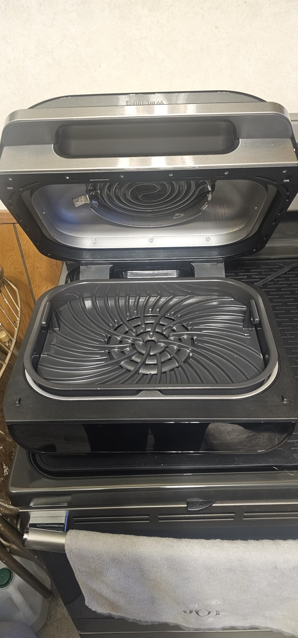 Ninja Foodi Smart XL 6-in-1 Indoor Grill with Smart Thermometer (FG551) customer photo 2